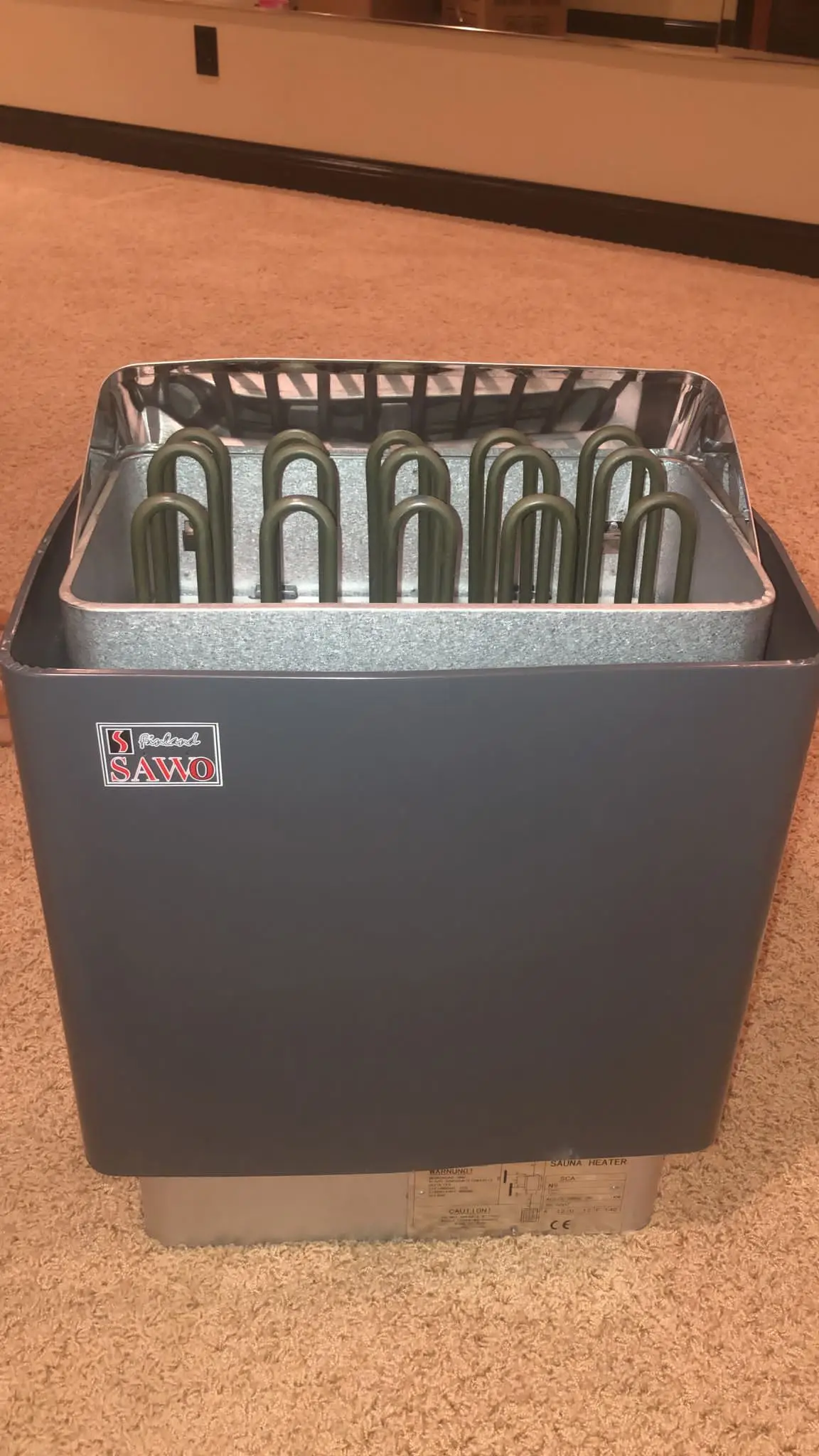 Canadian hemlock indoor traditional steam sauna room with sauna stove