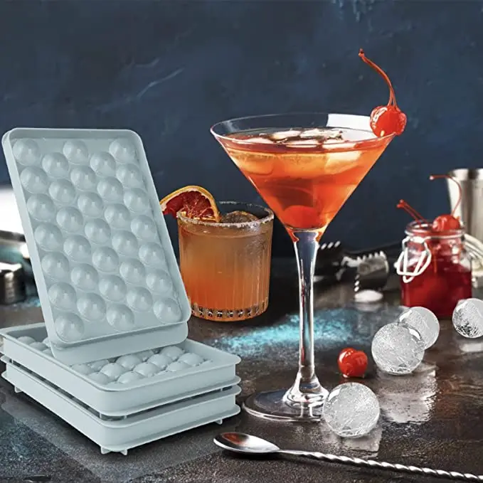 Round ice hockey ice tray mold with cover 33 creative refrigerator ice cube tray box