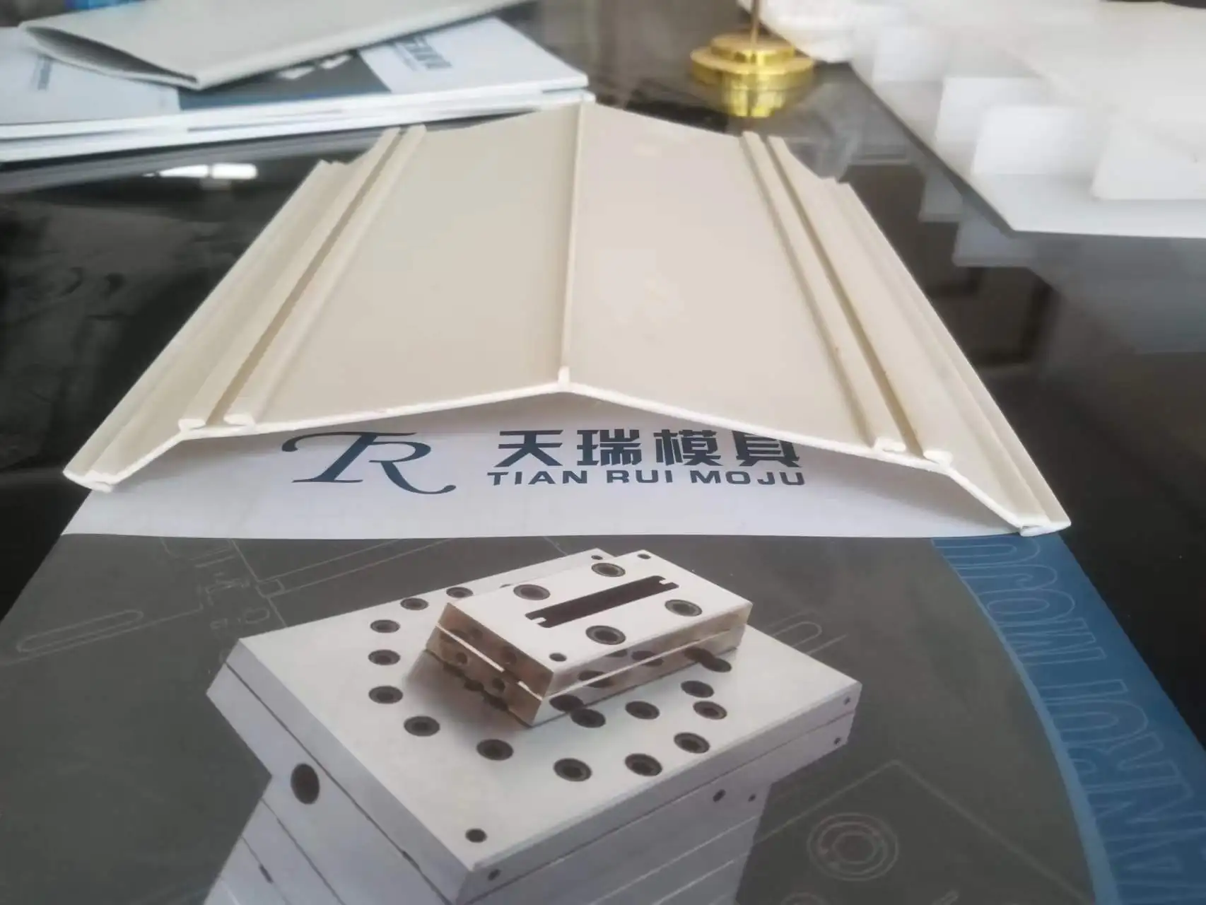 Rigid PVC Profile Mold For Making Plastic Decorative Corner/board PVC profile molds