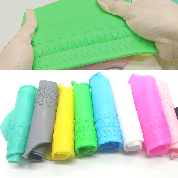 hot sale Wholesale customized reusable non-slip shoes cover and waterproof liquid silicone shoe cover