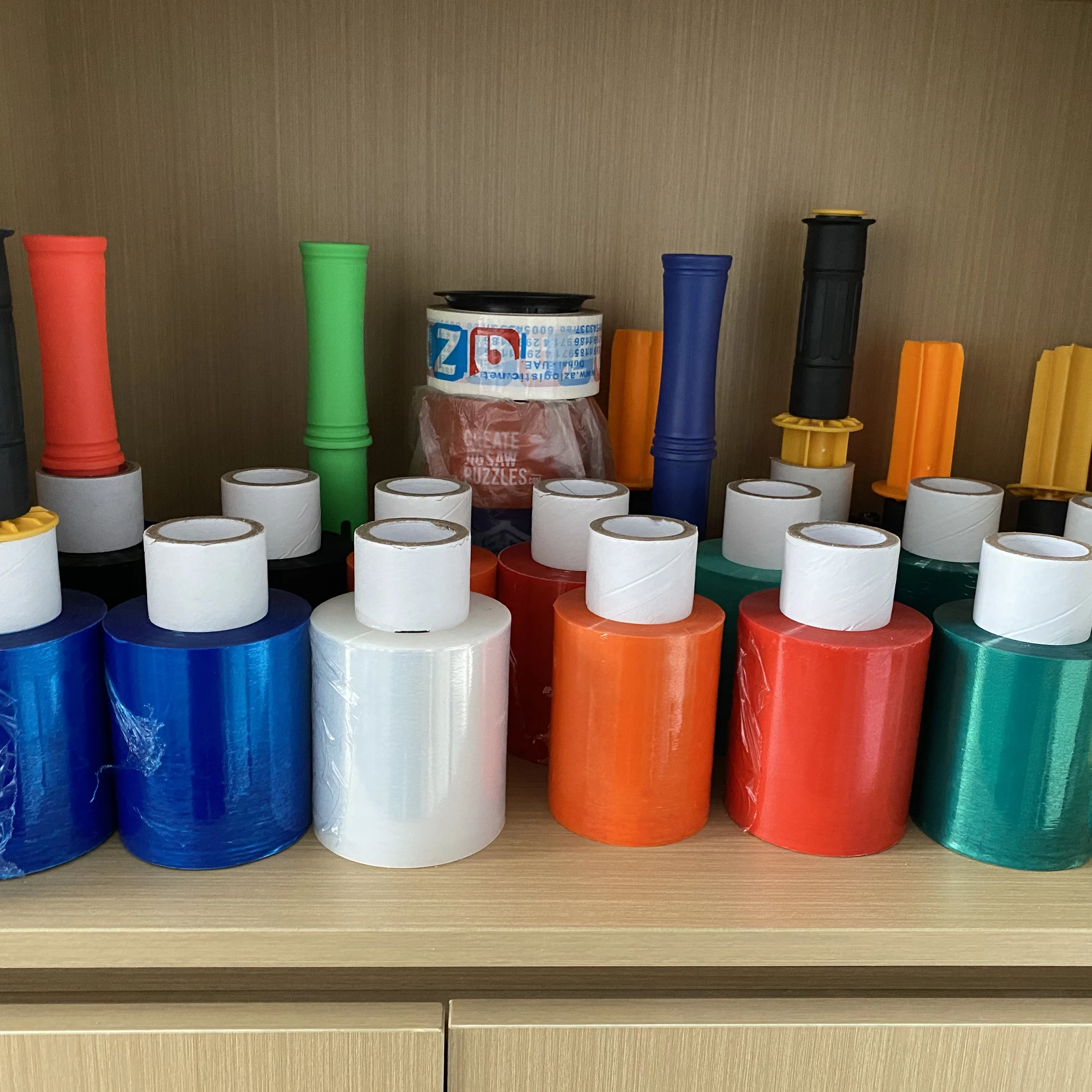 bundling stretch film which has two sides extended paper core as handle and convenient to use