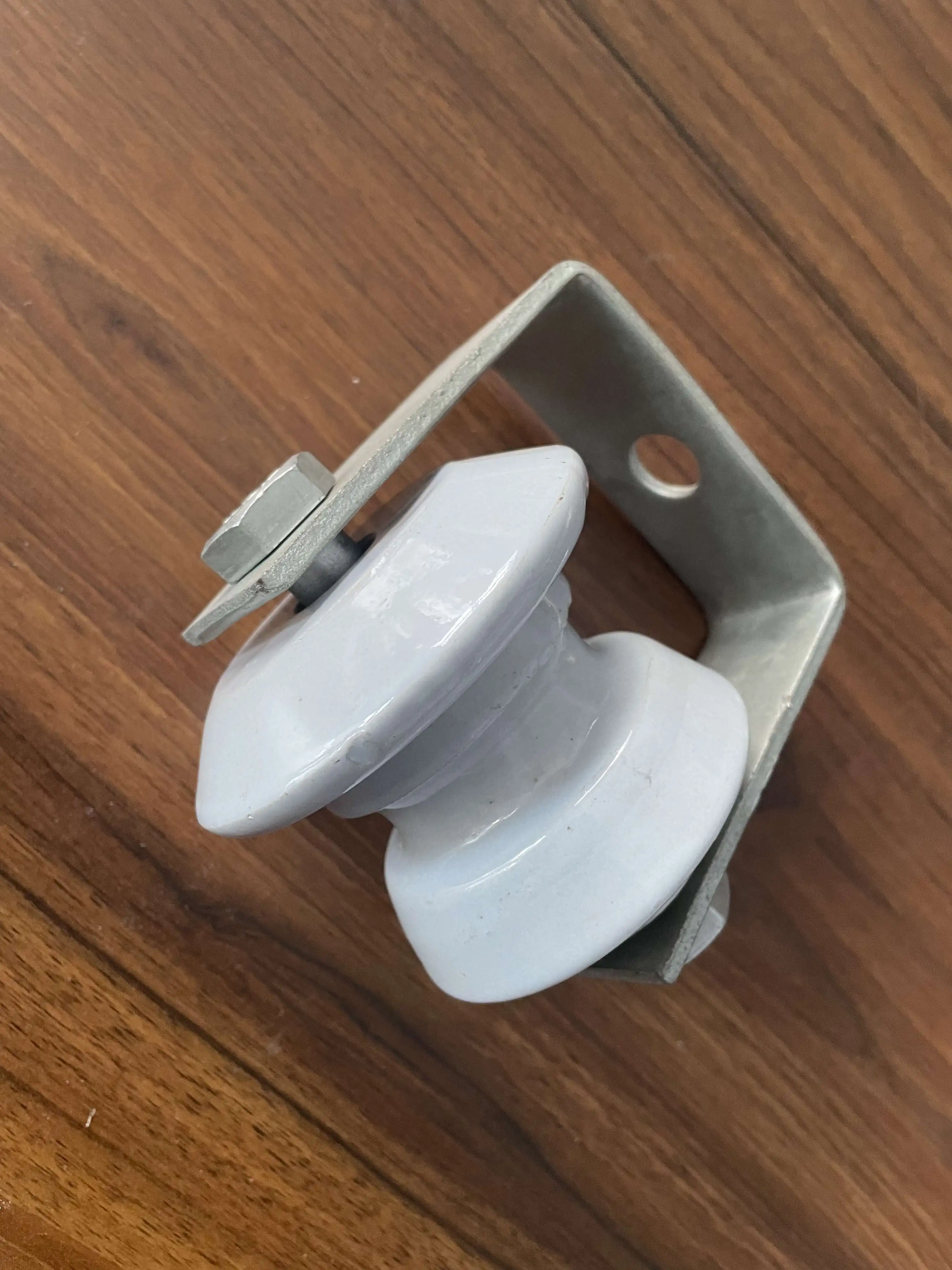 High Quality Hot Dip Galvanized Overhead Line Accessories D Type Bracket D Iron For Insulator