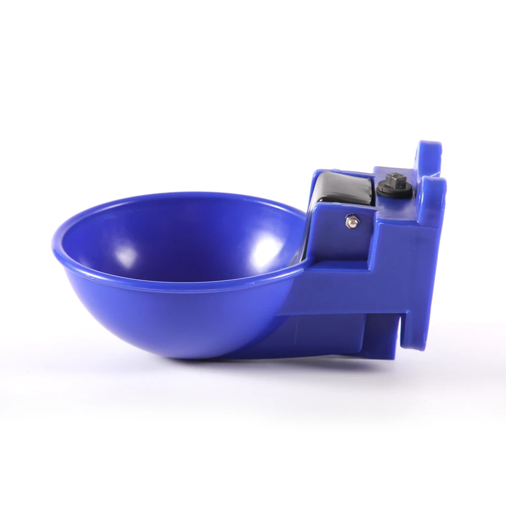 Чаша для питья из шланга скота