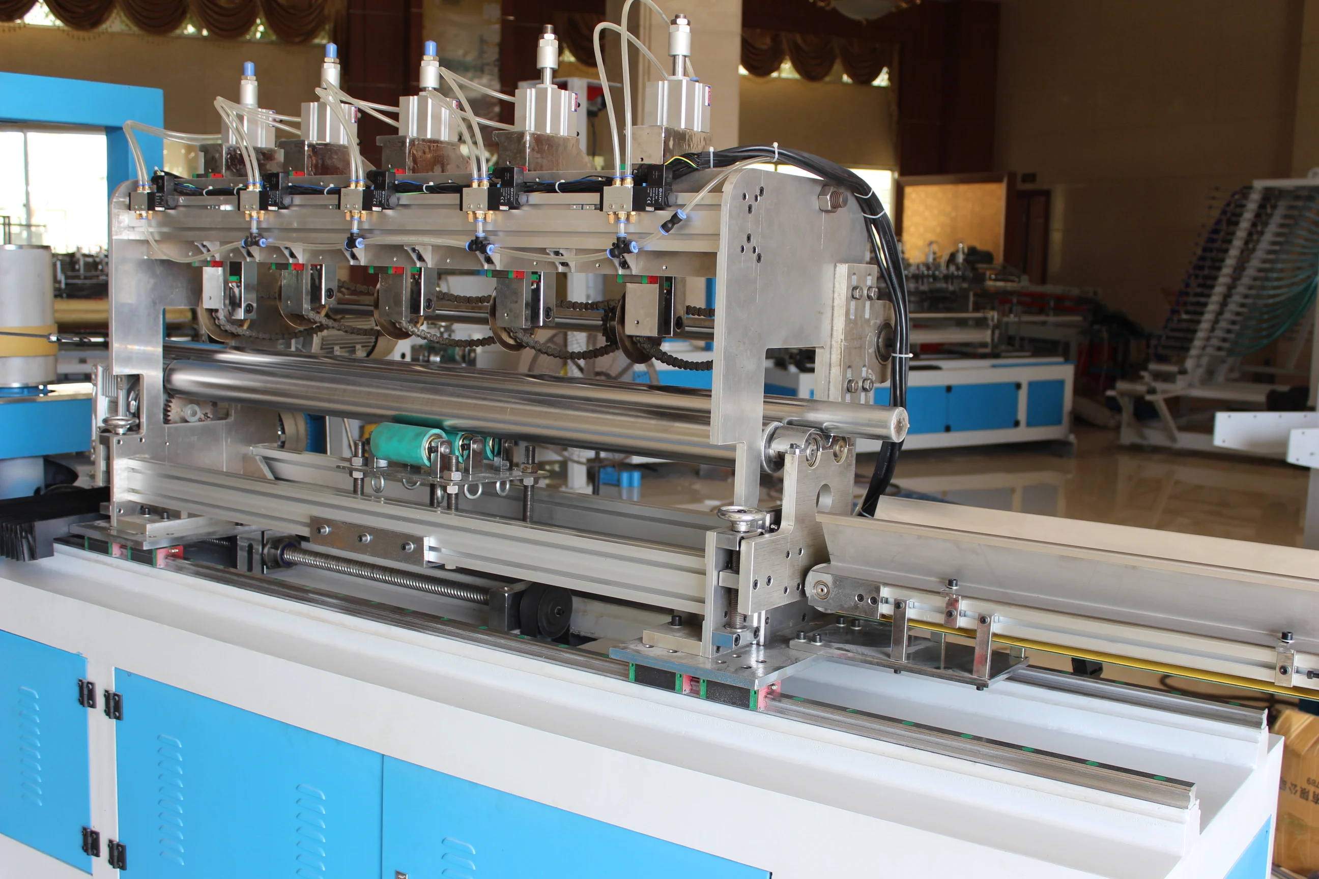Numerical High Speed Multi Cutters Knives Spiral Cardboard Paper Tube Core Winding Making Machine Production Line