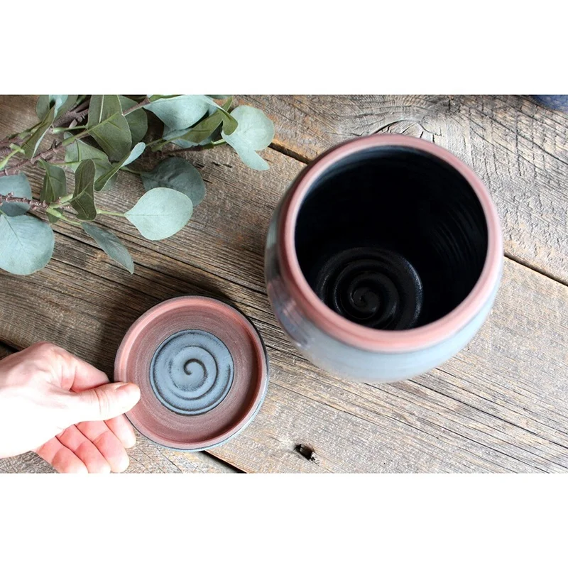 Wholesale custom memorial pet cremation urn Simple ceramic large human ashes urn with lid
