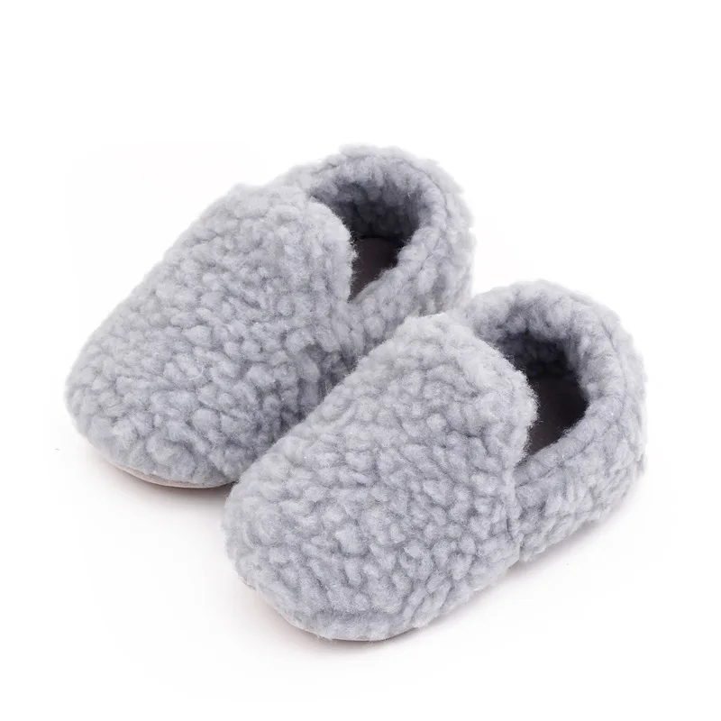 High Quality Plush Coral Velvet Warm Baby Toddler Shoes Floor Slippers Winter Warm Wholesale Baby Cotton Shoes