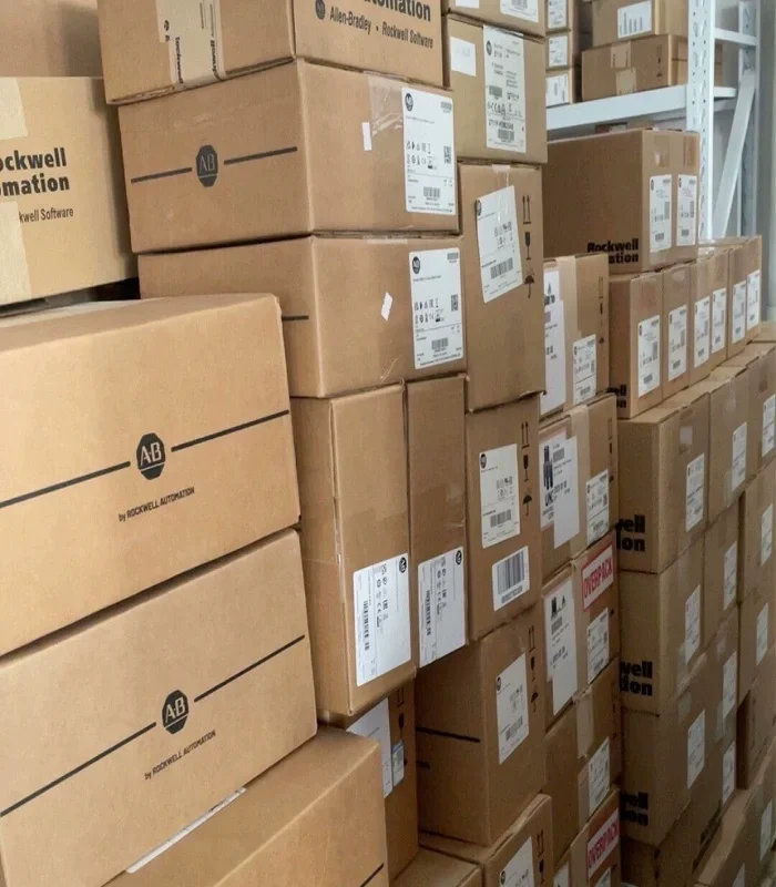 Brand New 100% Original Lenze E82EV222K4C E82EV751K2C E82EV551K4C Frequency converter