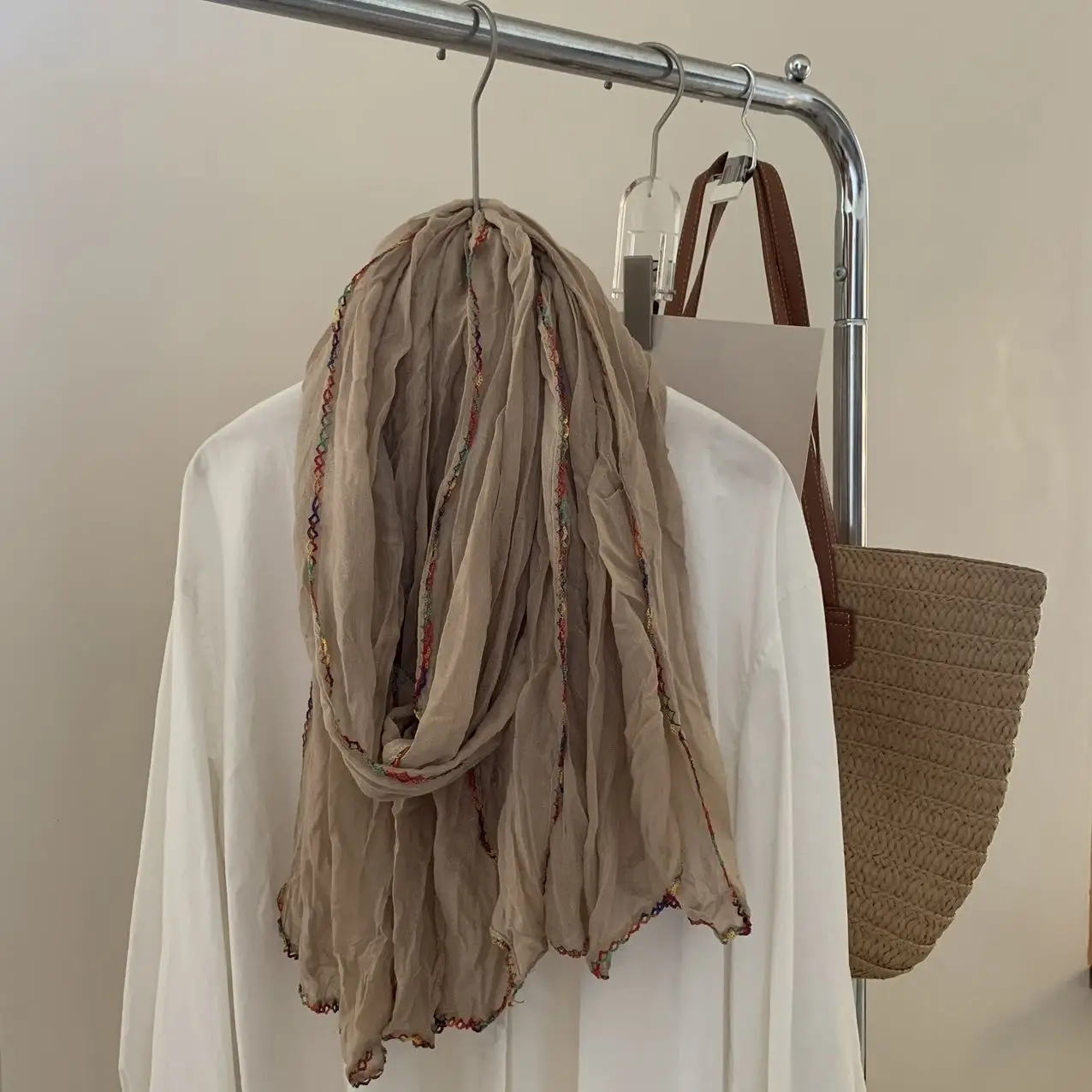 Wholesale 2024 Custom Woman Cotton Hijab Scarf Linen Shawls Printed Cotton Scarves For Women Viscose Scarves