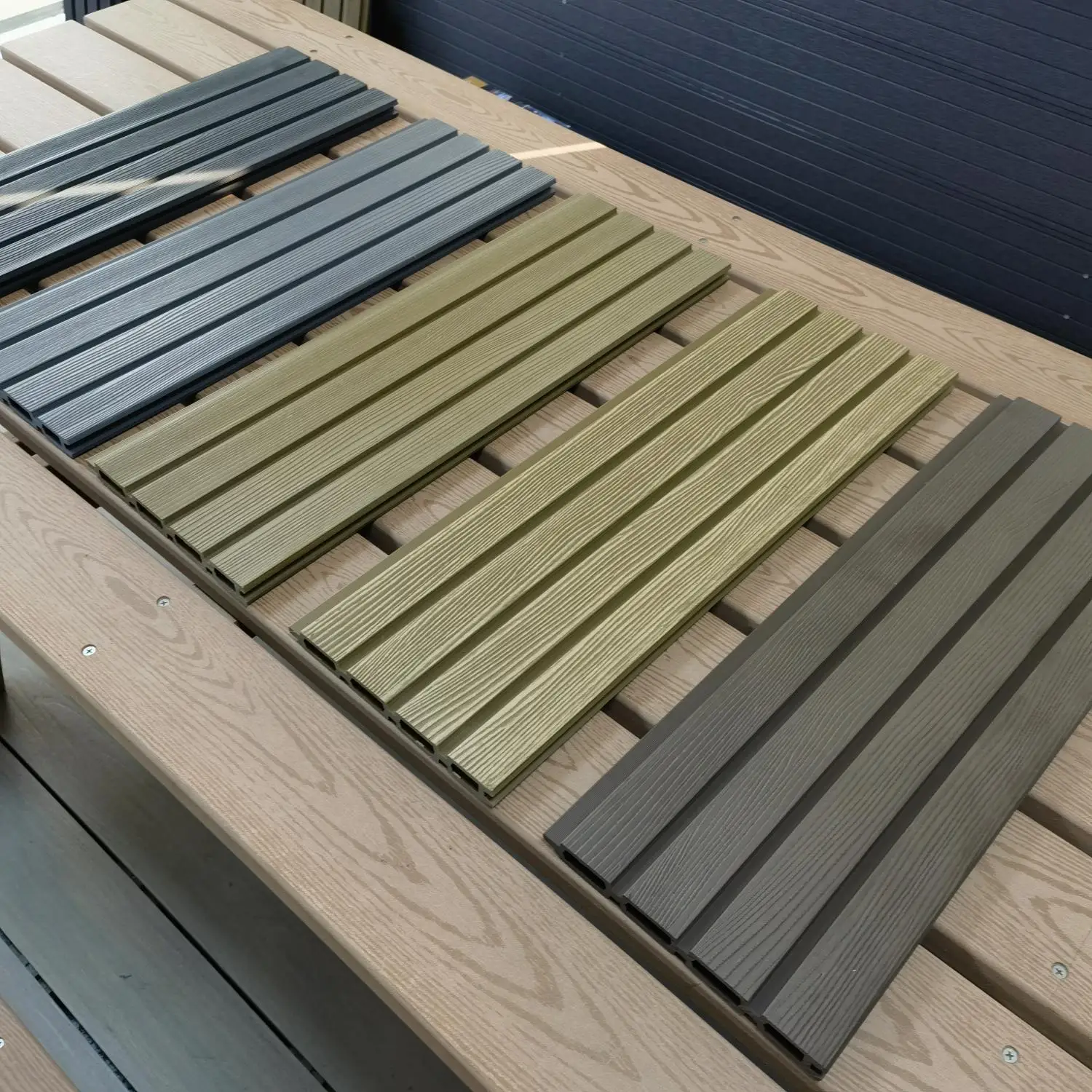 2024 New Desgin Wpc Great Wall Fence Privacy Grooves Fence Outdoor Use