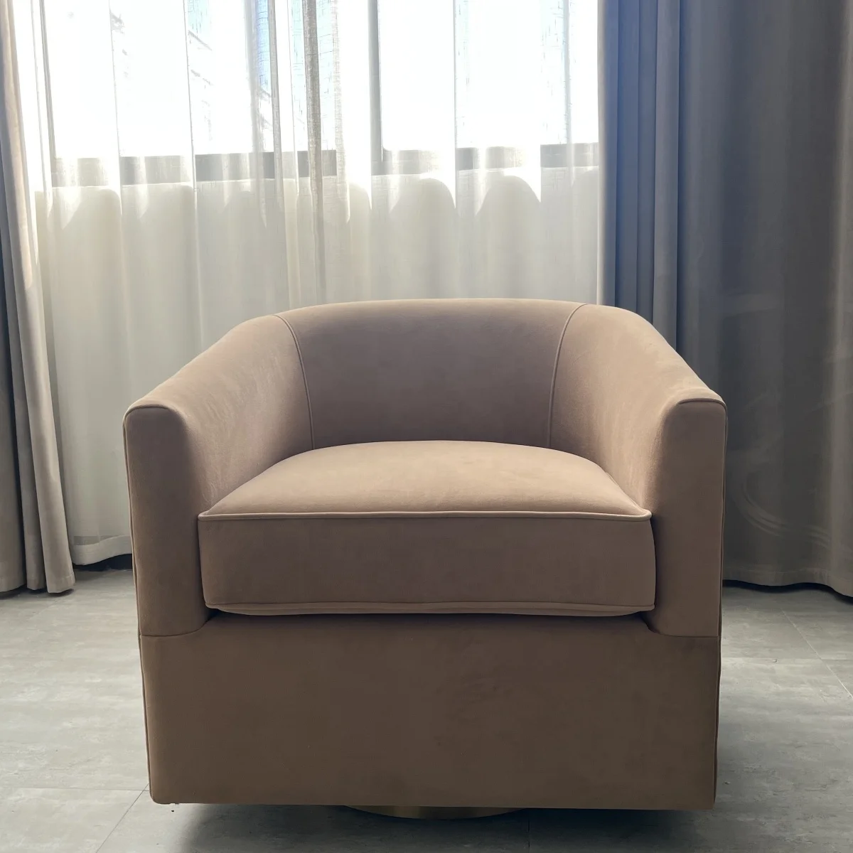 Ferly Hot Sale Reginald Leather Swivel Chair - Oak Base Living Room Furniture Single Seat Sofa Chair