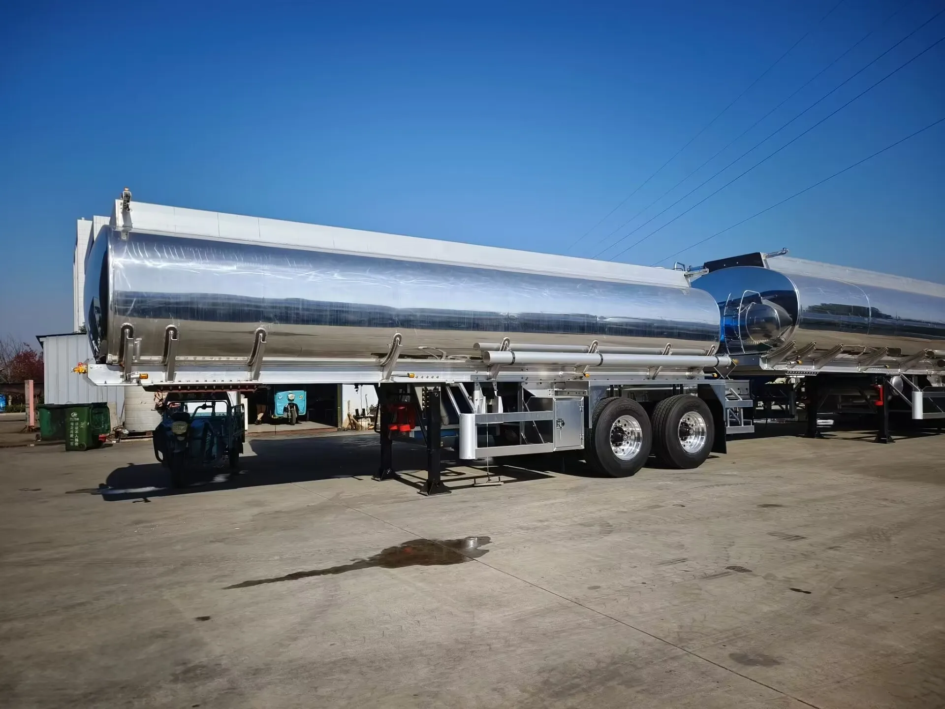 High Quality Stainless Steel Fuel Tank Semi Trailer Aluminum Alloy Oil Tanker Trailer