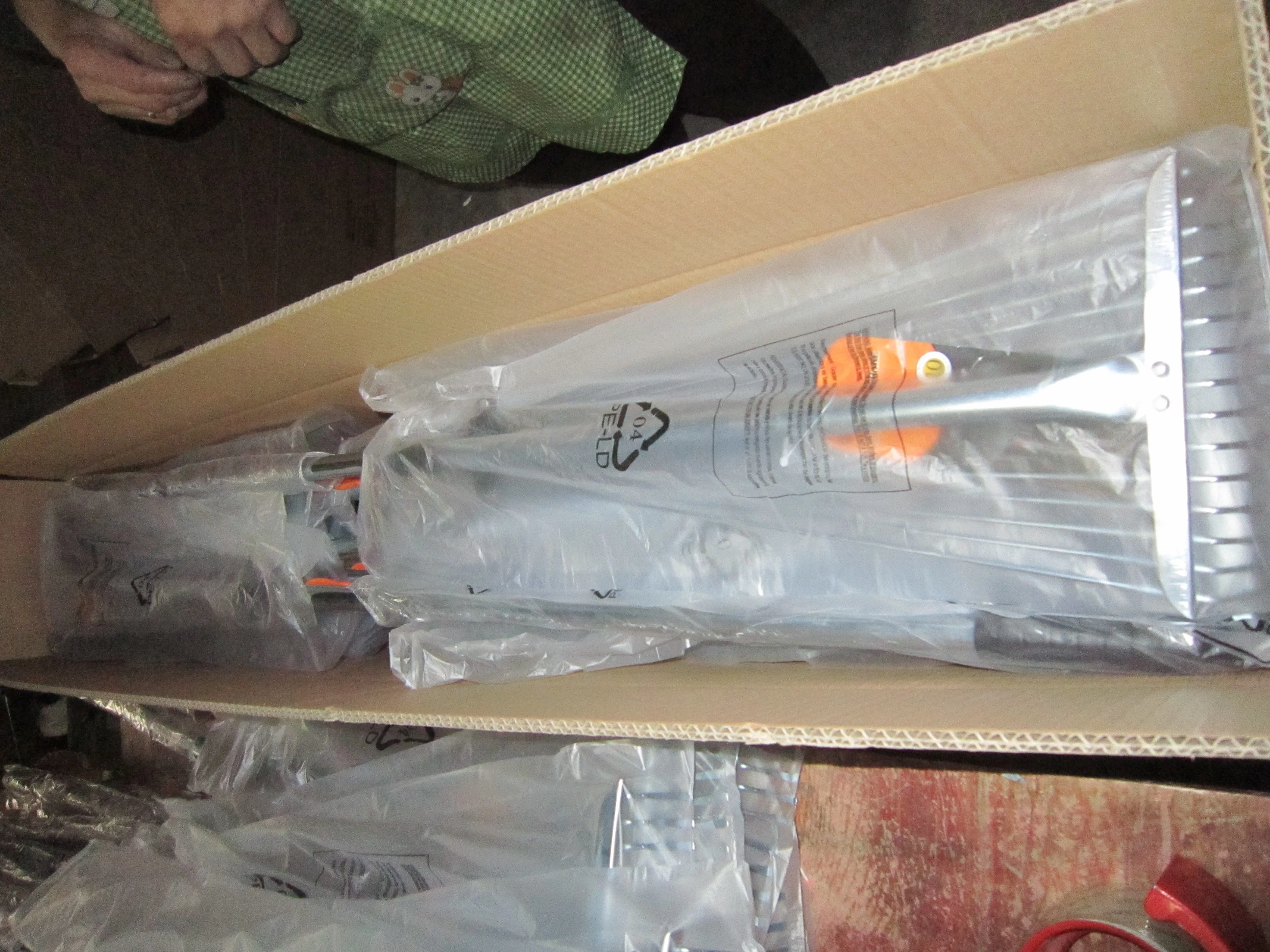 15 tine different types of rakes steel spring tines telescopic rake RK15-202