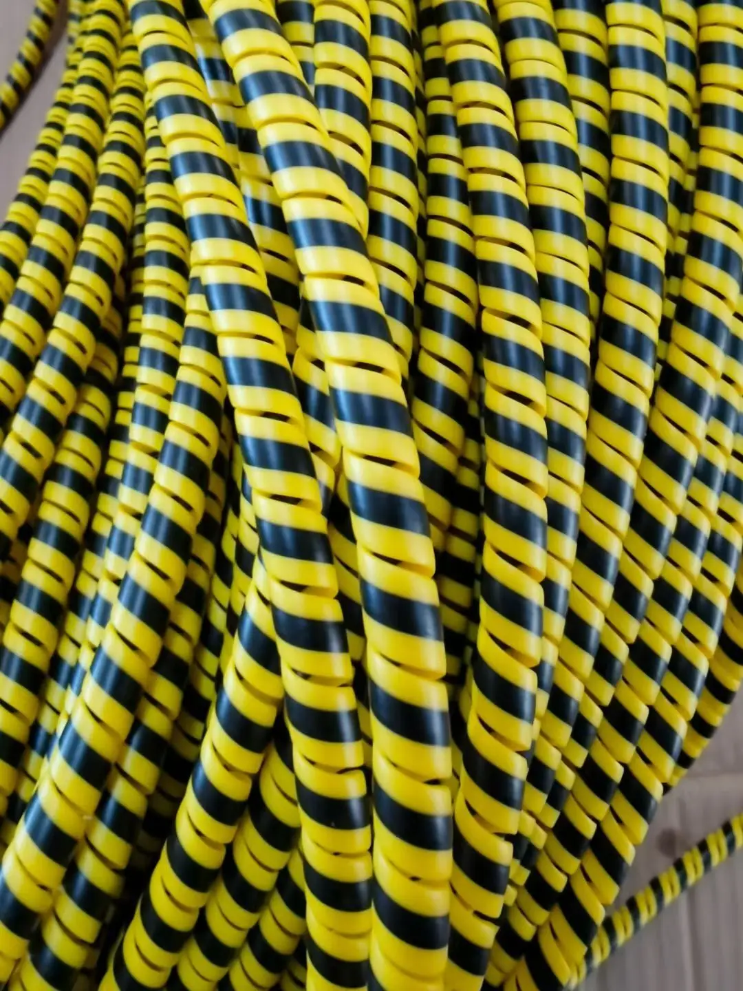 Polypropylene Spiral Hose Sleeve Hose Guard/Spiral Protector