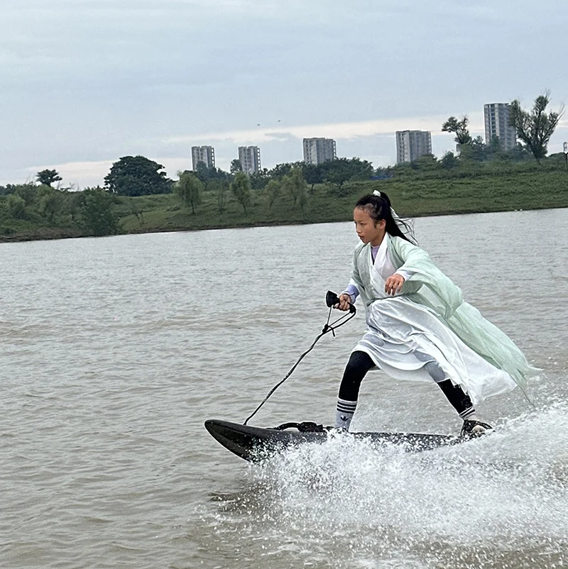 High Quality Battery Motorized Surfboard Electric Motorized Surfboards with 15kw Motor