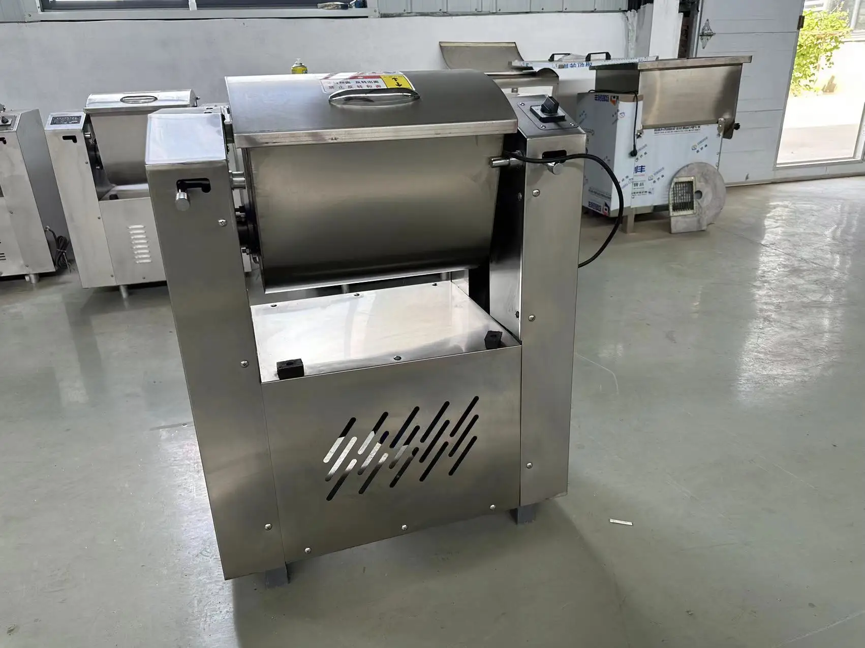 High Speeds Food Mixer Bakery Bread Machine Cake Baking Equipment 20 Liter Planetary Dough Mixer Flour Kneader
