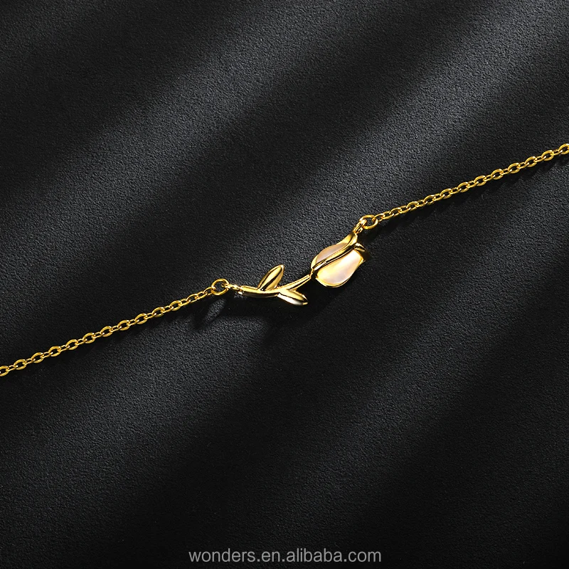 2022 New Tulip Birthday Lily Flower May Necklace Hawaiian Necklace Flower Pendant Gold Plated For Women Colar