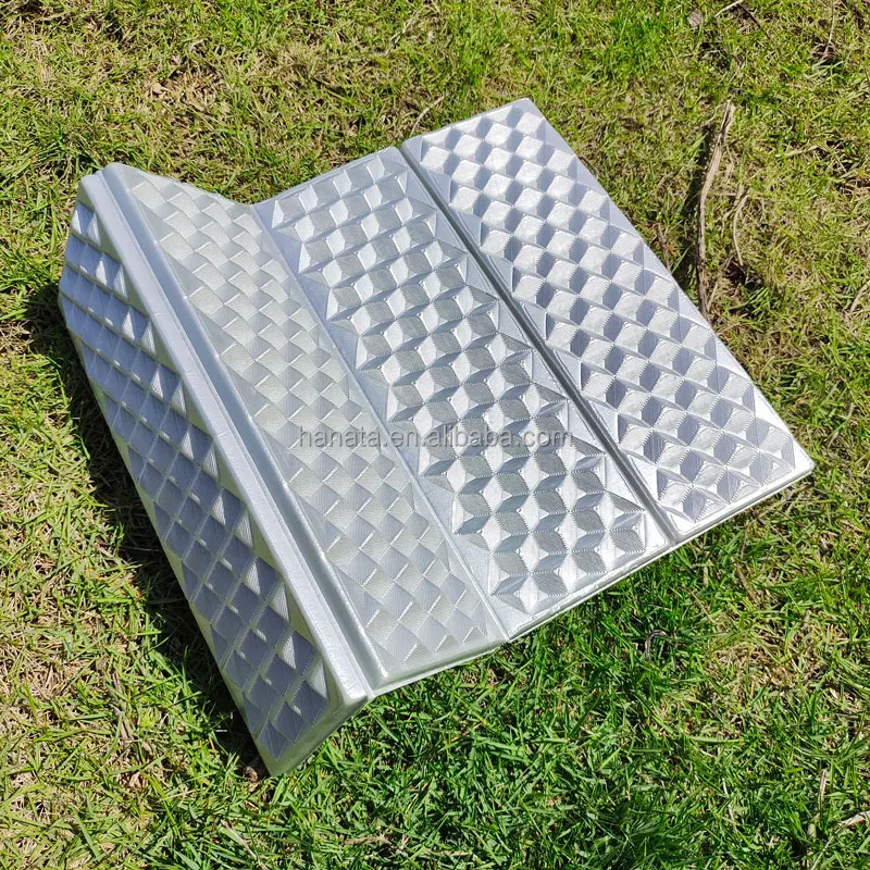 Closed Cell Polyethylene Aluminum Foil Waterproof Outdoor Foldable Seat Cushion Hiking Gear Sitting Pas Triangle Pyramid Sit Mat
