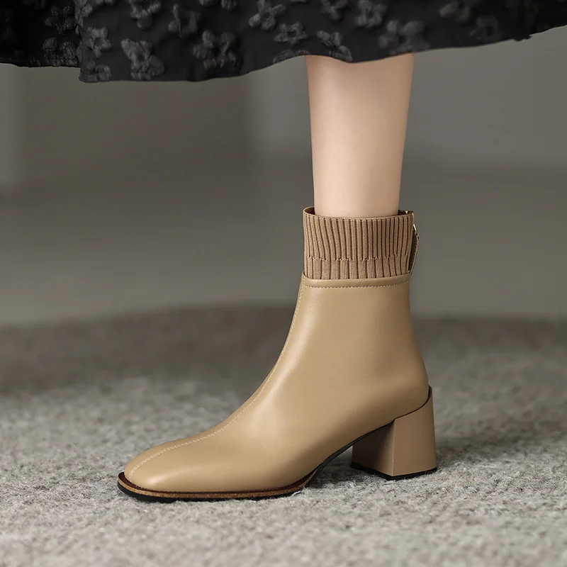 Soft leather boots, thick heels, retro English style square head high heels Martin boots