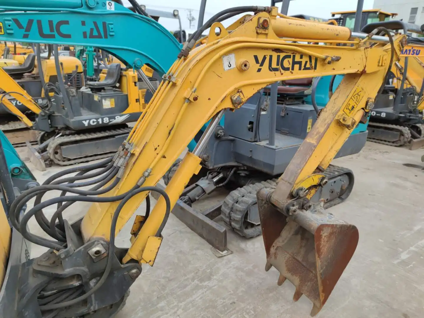 Chinese YUCHAI China mini digger excavators in low price contact BOBBY on WECHAT/WHATSAPP: +86 15618828665