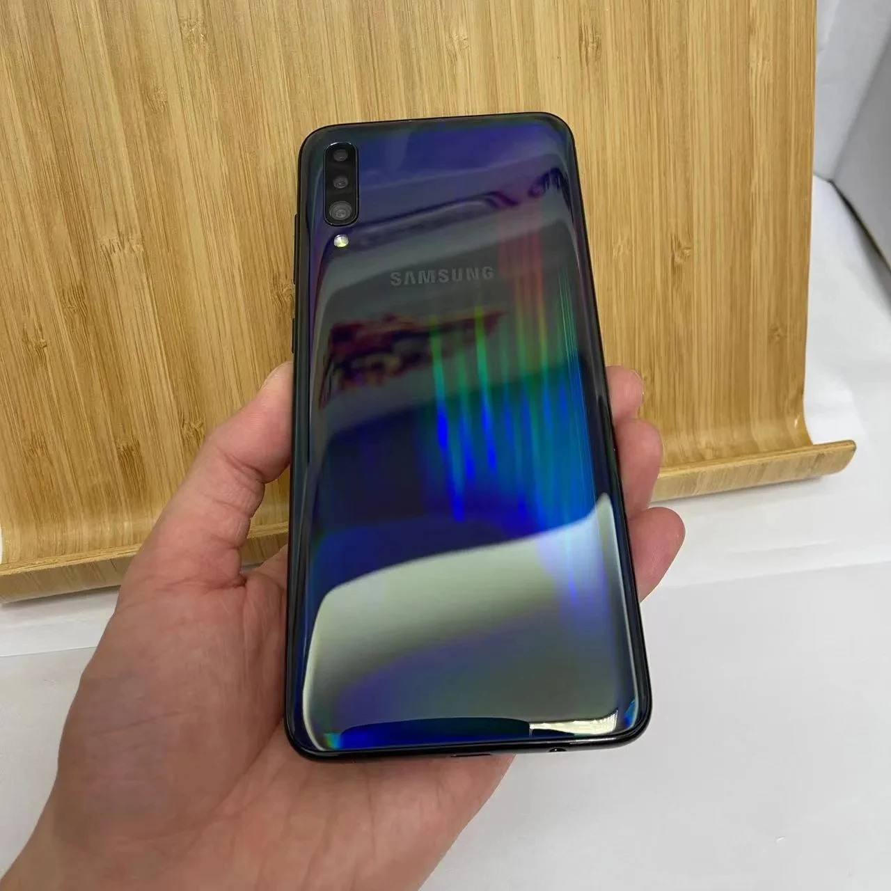 Wholesale unlocked smartphone A70 128GB Cell phone EU Korea version 1SIM 2SIM Android mobile phones