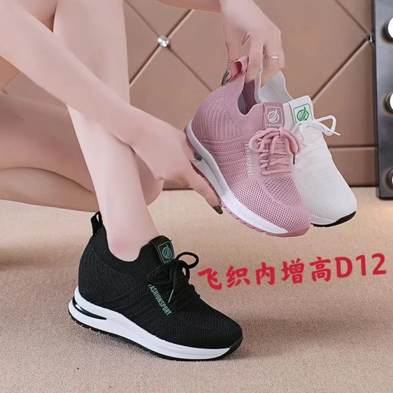 2023 Factory wholesale pink white flyweaving casual running shoes women height increasing sneaker