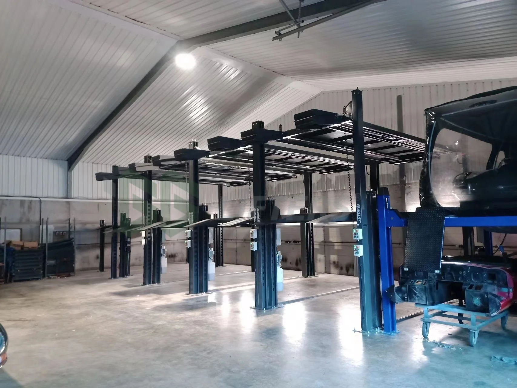 GG LIFTERS Triple Vertical Car Lift System Three Levels Hydraulic Car Stacker Parking Garage Equipment Hydraulic Car Lift