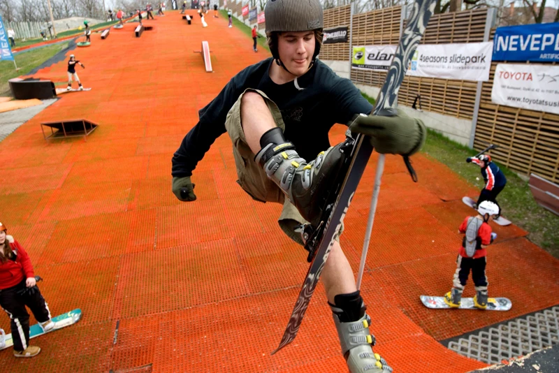 Hot Selling Indoor Outdoor Durable Incredible Tubby Slide Flooring Dry Slide Mat Dry Ski Slope