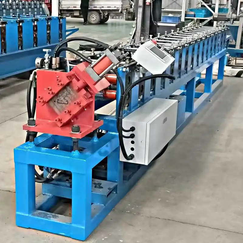 C-образное стальное оборудование, холодногибочная прокатная машина с двигателем и подшипниковой Z-образной стальной машиной