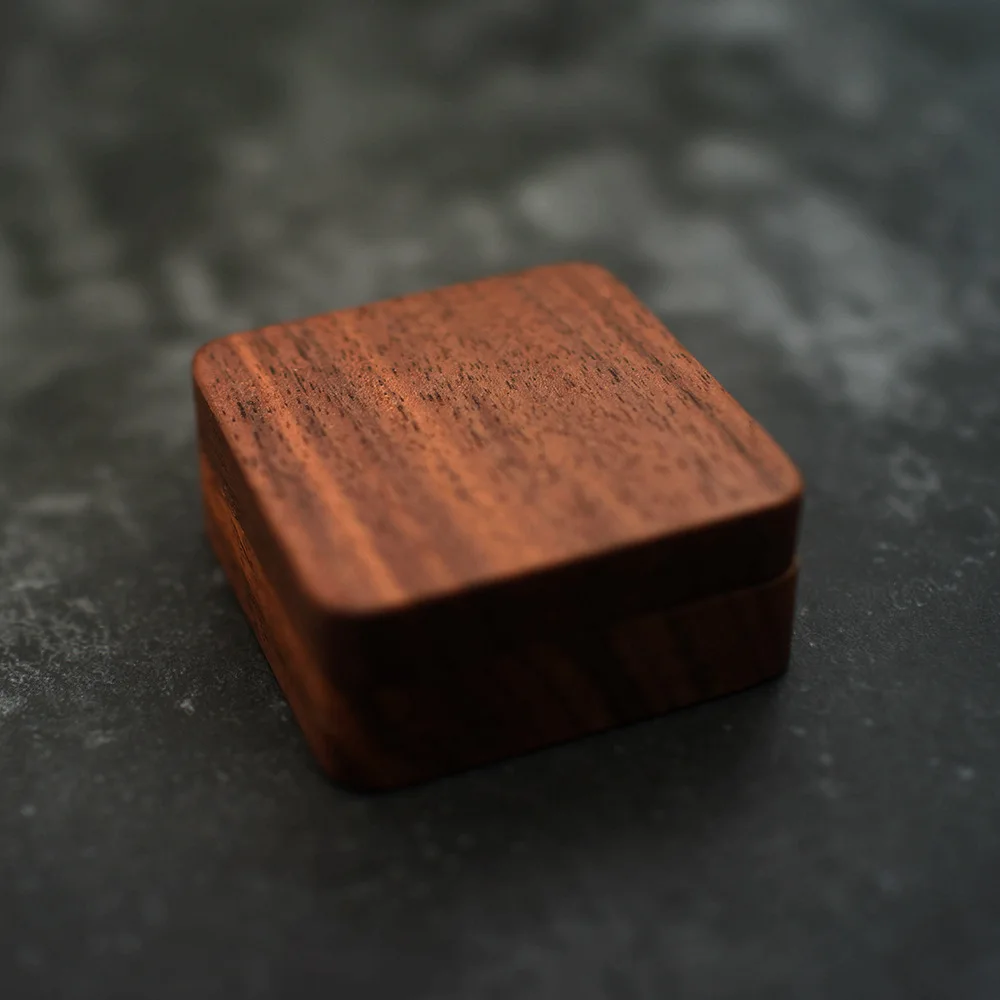 
Hot sale modern natural square wooden box with magnetic shell wooden ring boxes jewellery 