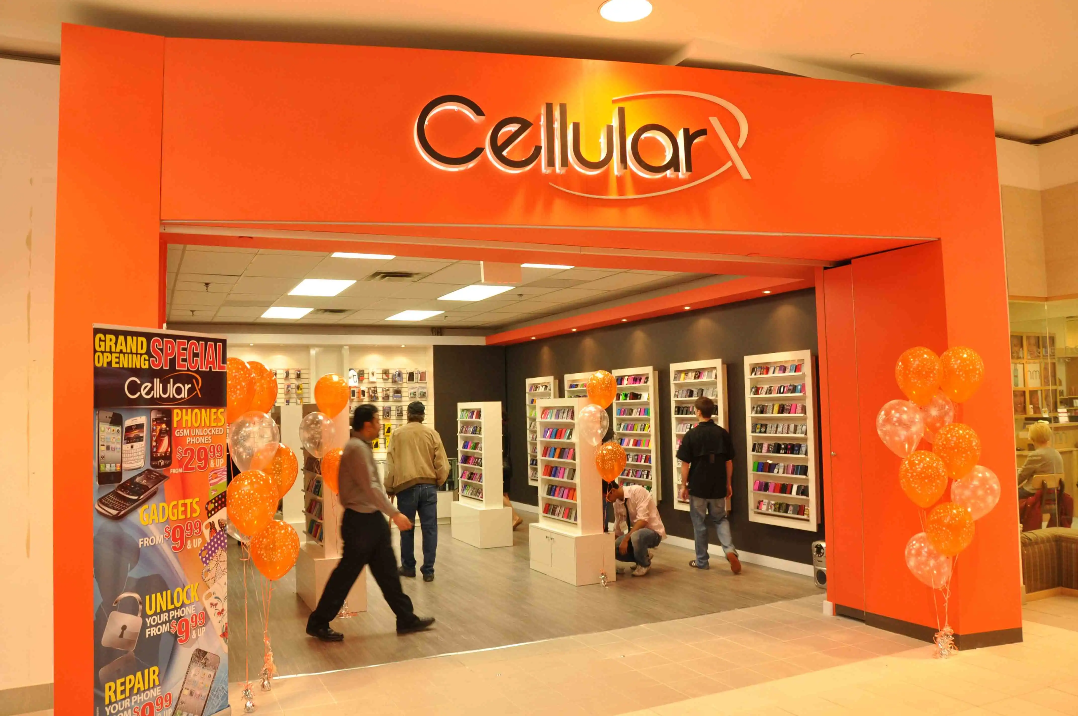 Customized size cell phone store display design with reception desk