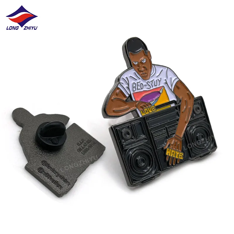 Longzhiyu 15 Years Manufacturer Funny Yellow Girl Enamel Pins Cartoon Clown Boys Popular Design Custom Logo Lapel Pin Badges