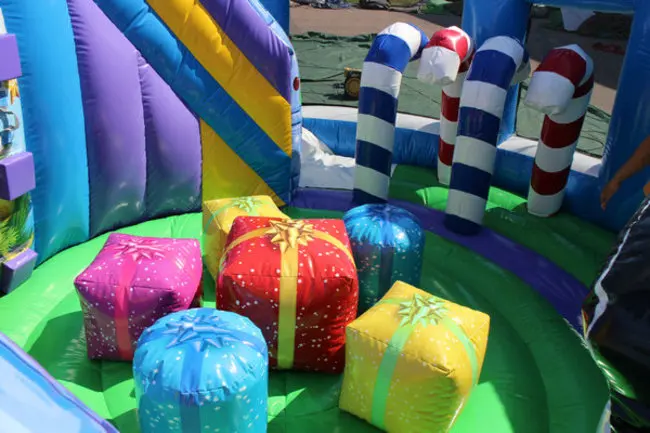 Winter wonderland Christmas inflatable fun city, inflatable jumping castle for promotion