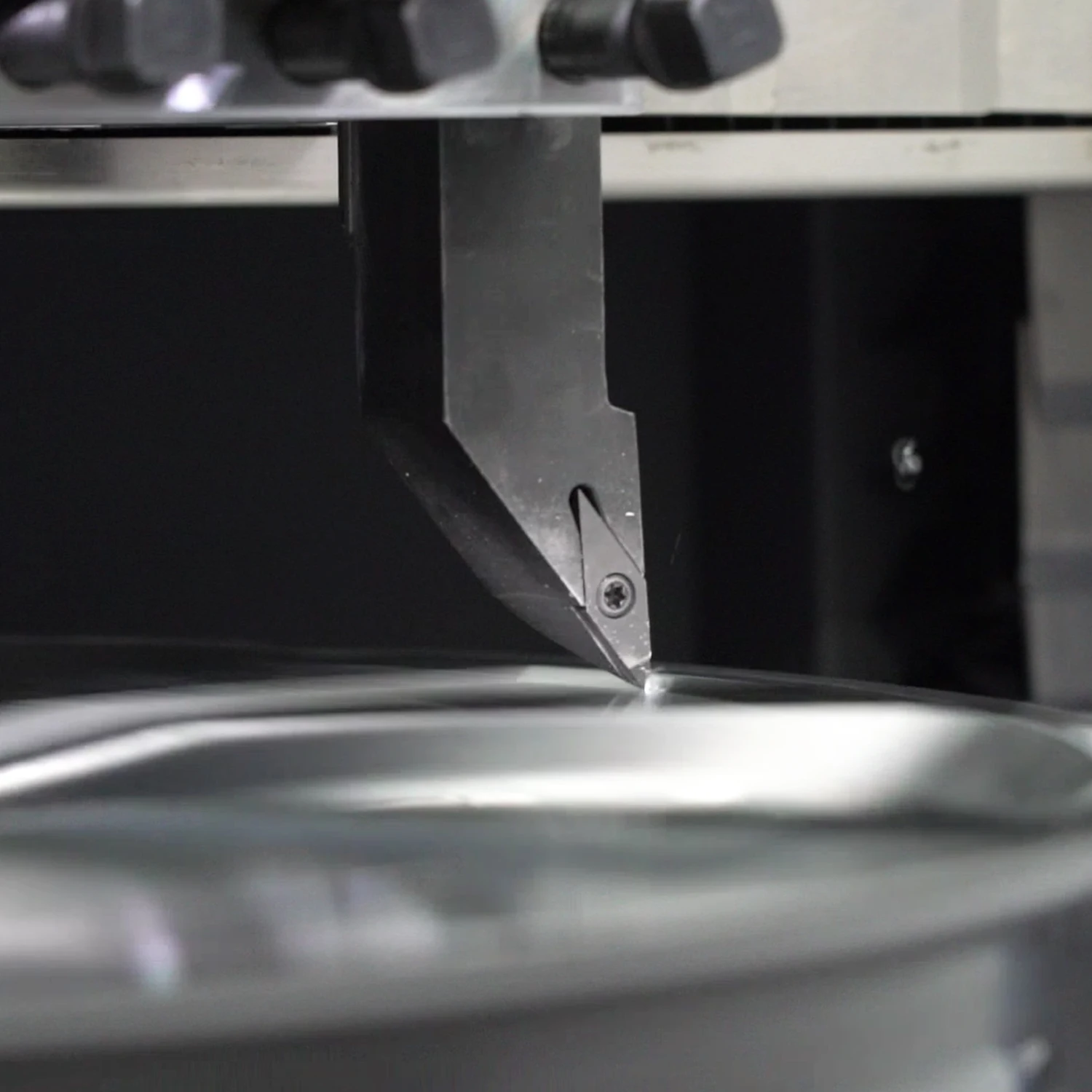 Small vertical wheel repair rim refurbishment cnc lathe for wheel  DCM28P-M