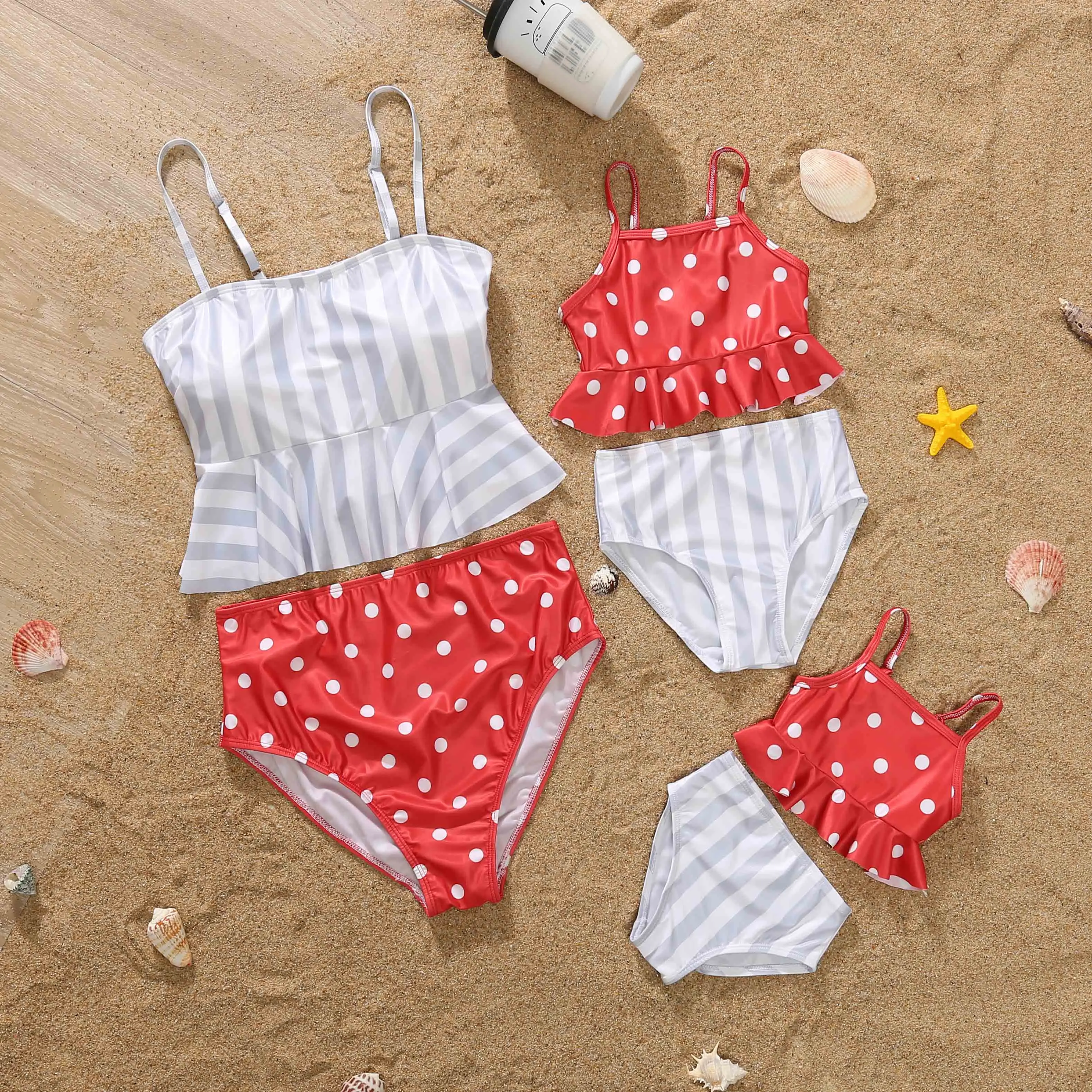 
Beach Swim Wear Women Kid Boy Baby Girl Clothes Family Matching Swimwear Bikini Mommy and Me Printed Dot Baby Swimsuit Summer 