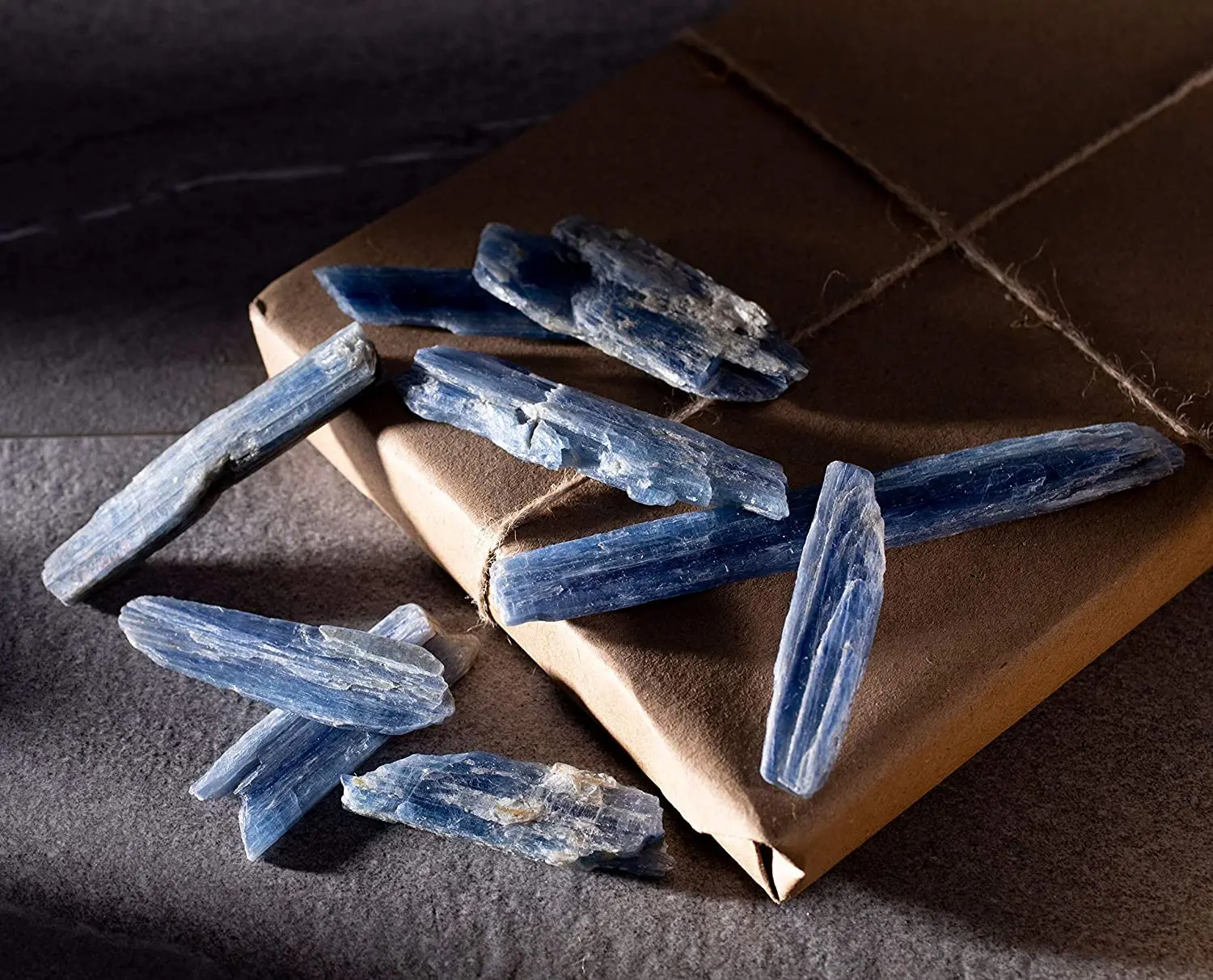 Natural High Energy Reiki Healing Calming Effects  Crystal Kyanite Blade Bundle for Meditation