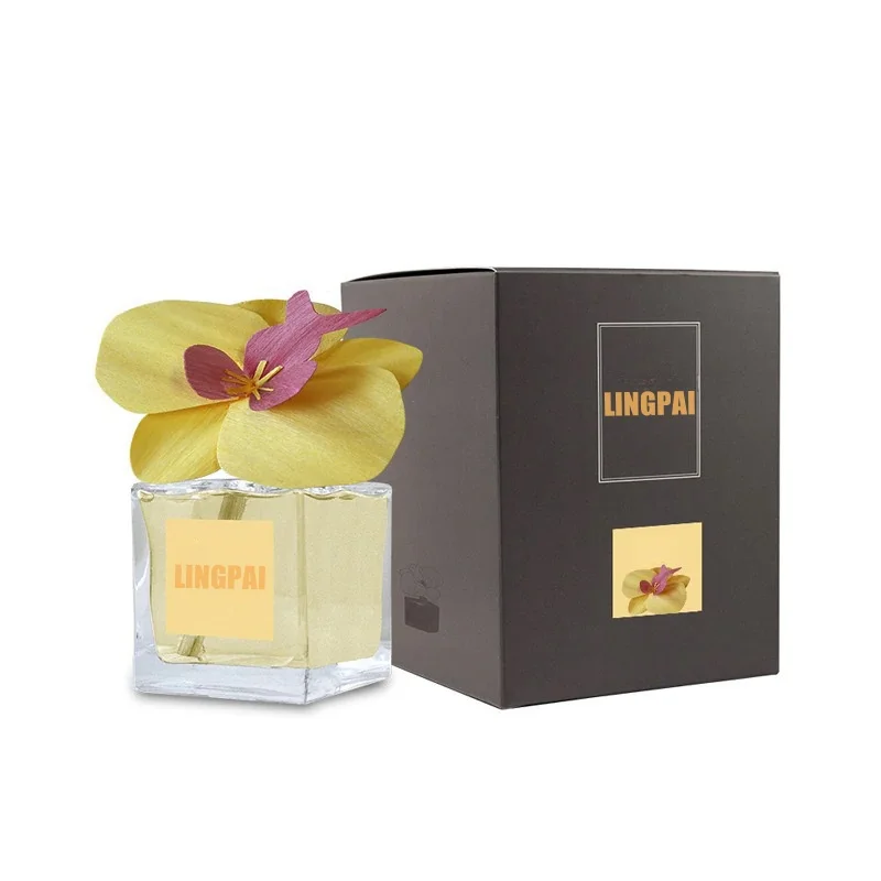 Wholesale Flameless Aroma 100ml Flower Glass Reed Diffuser Square Bottle