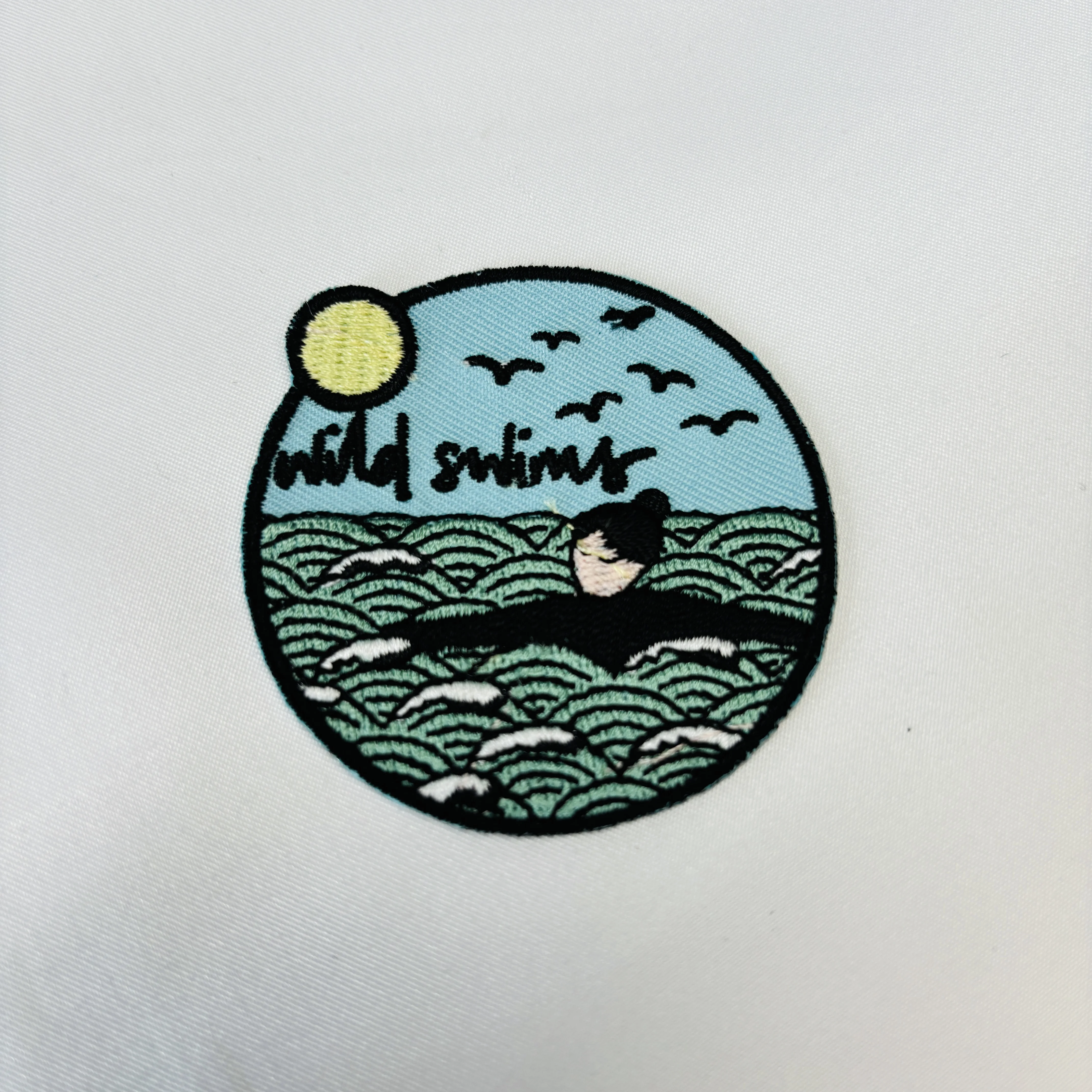 hot sell Factory Price Custom design embroidery patches iron on embroidered badges for hat and clothing patches