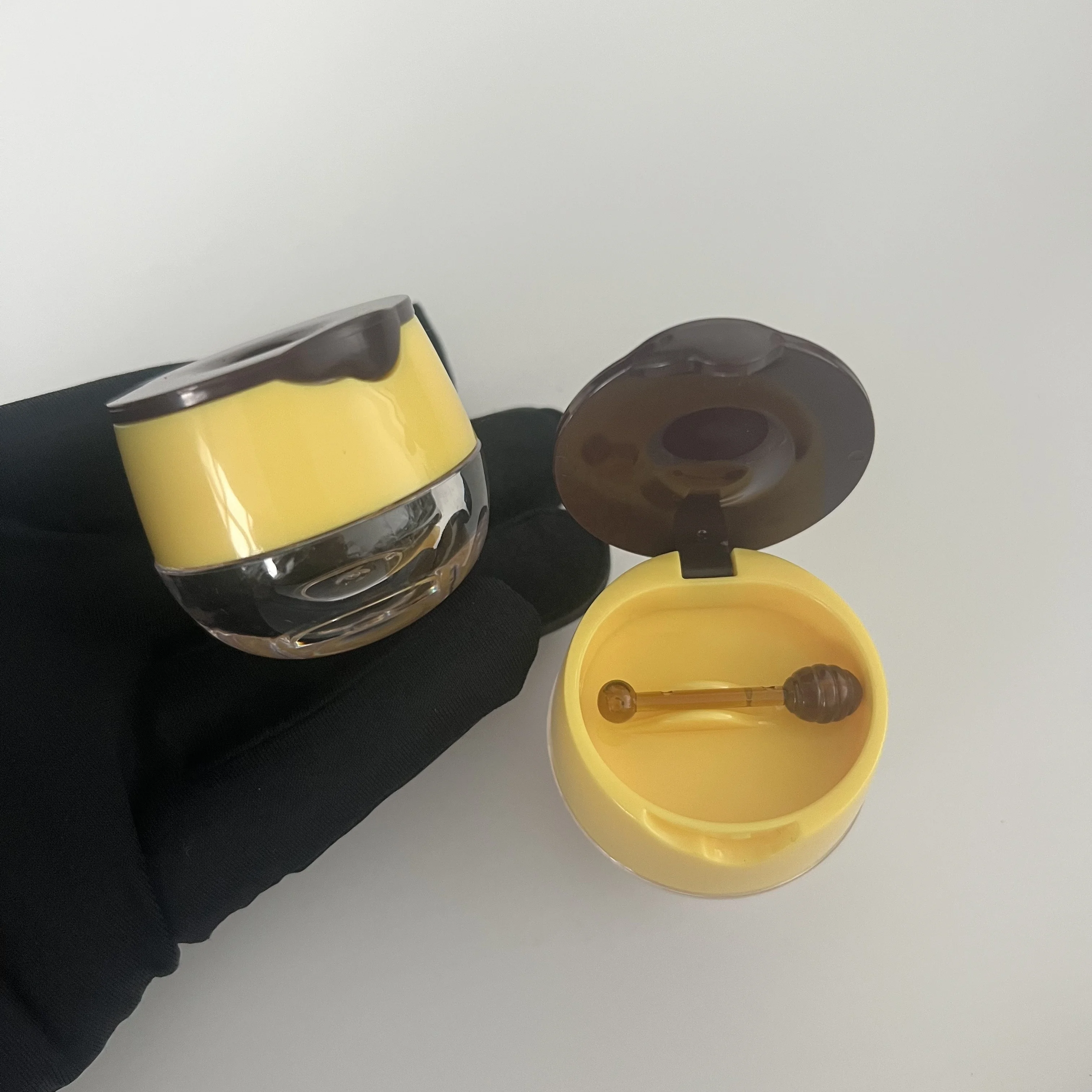 Hot selling Empty Cosmetic PP PET Plastic Cream jars with lids for Lip Scrub Lip balm container