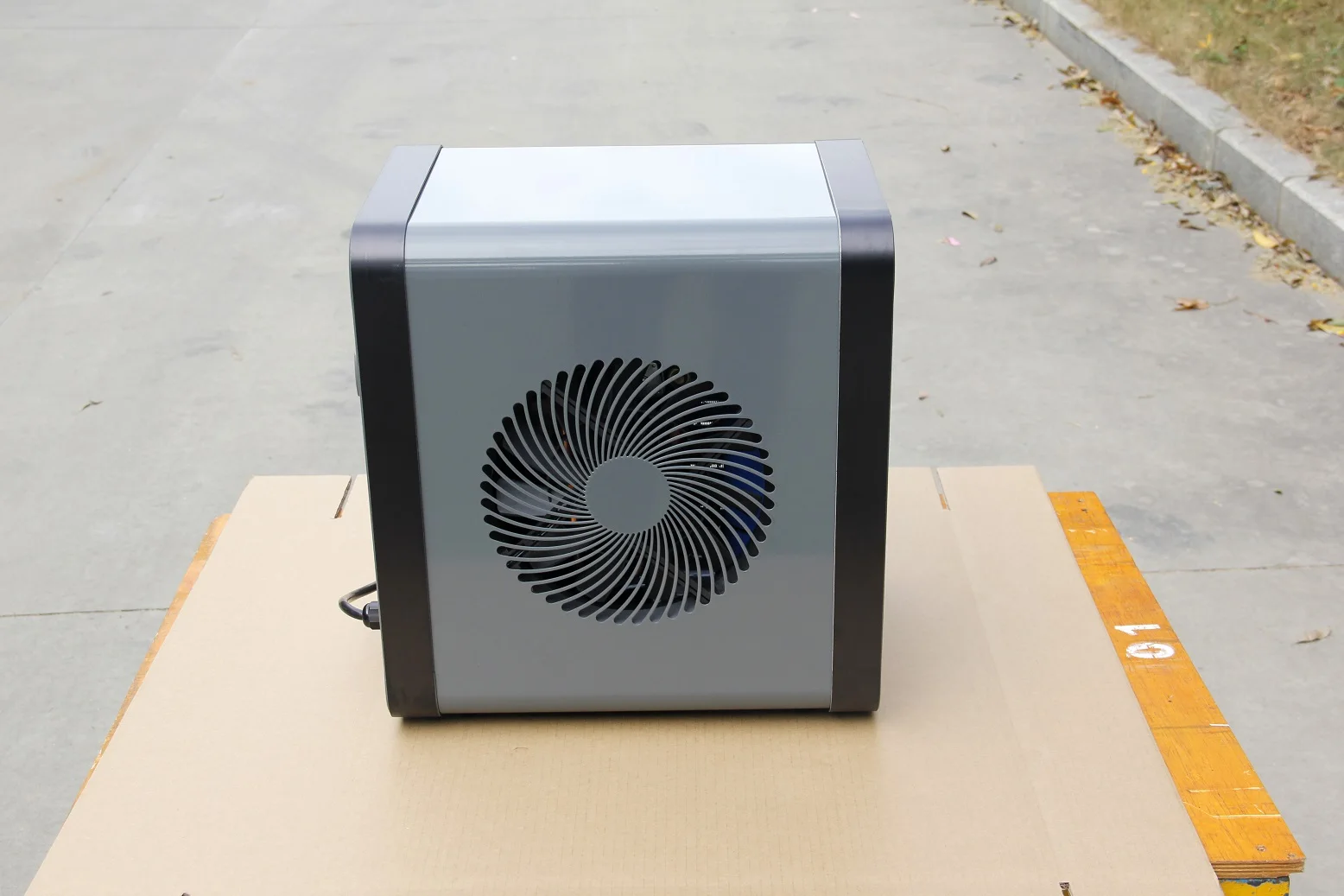 TUV Titaniummini R32 тепловой насос для