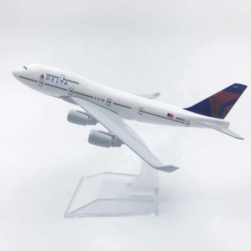 Aircraft 16cm Alloy Diecast Airplanes Model Delta Air Lines Boeing 747 Airlines Plane Model Airplane Aircraft Toy Kids Gift