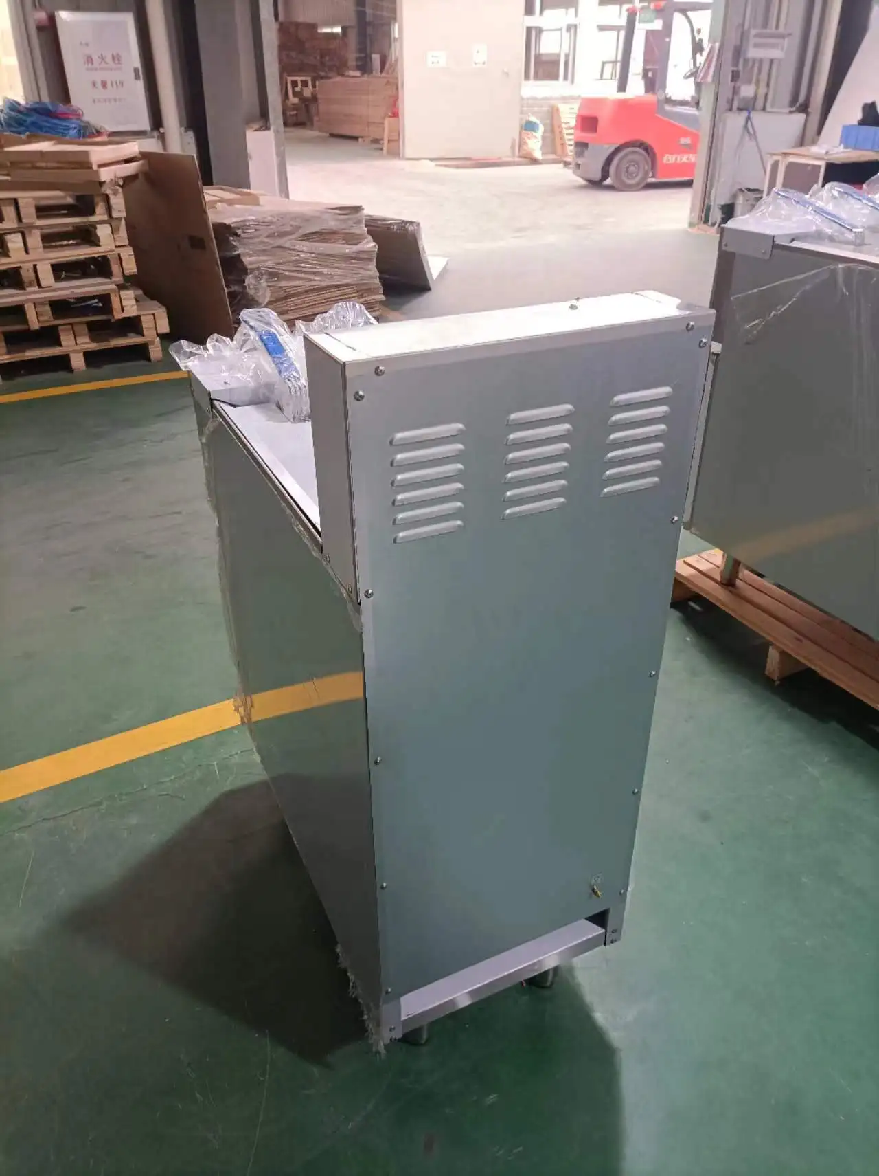 Vertical commercial 1-tank computer digital deep fryer with 2 baskets