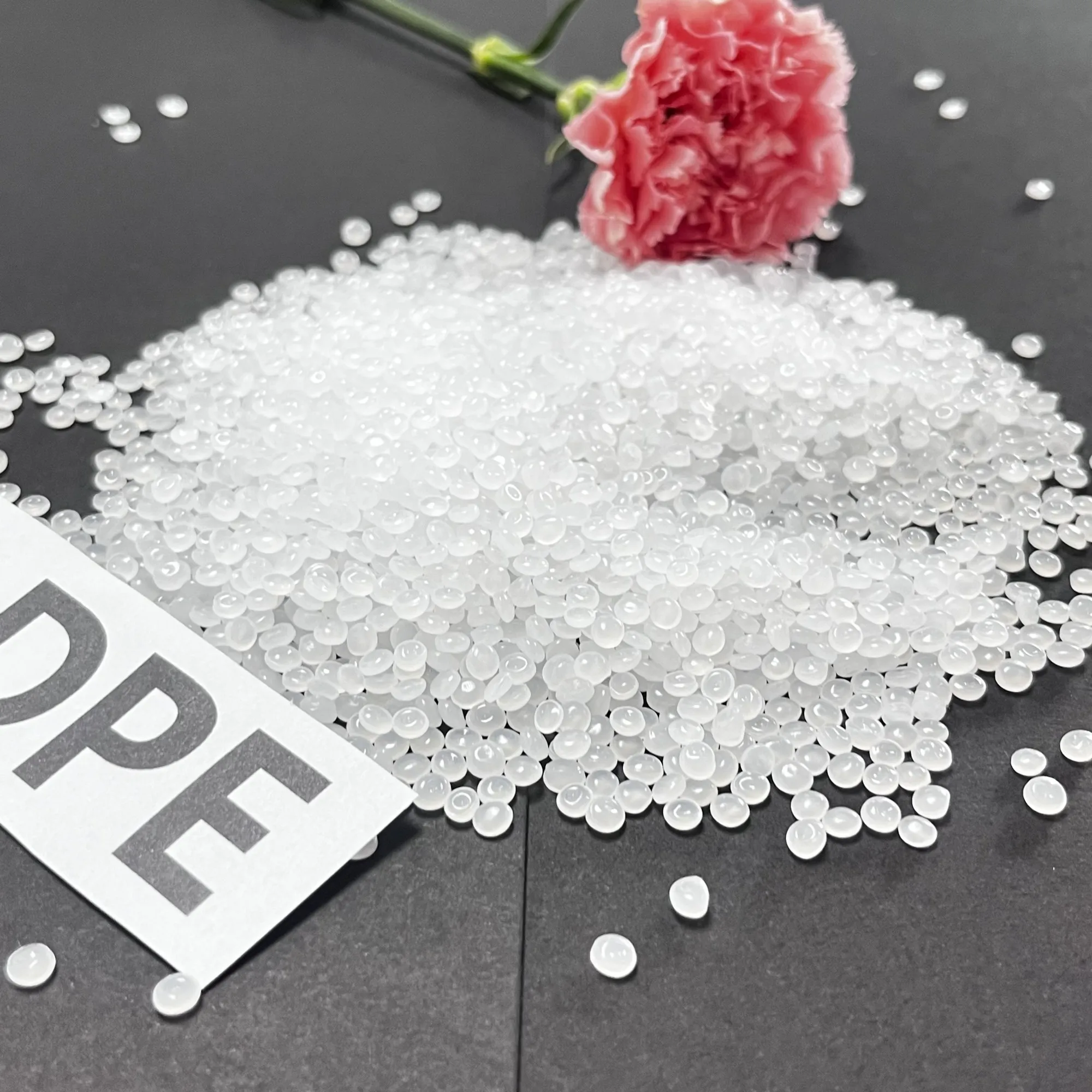 Hot selling virgin LDPE plastic granules/Optical grade high strength film grade/hot sales Factory price LDPE LD 100BW