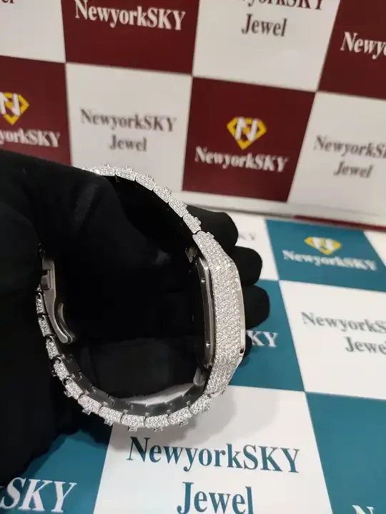 Luxury Fashion Handmade VVS Clarity Moissanite Diamond Watch Fully Iced Out Wrist Watch at Cheap Price