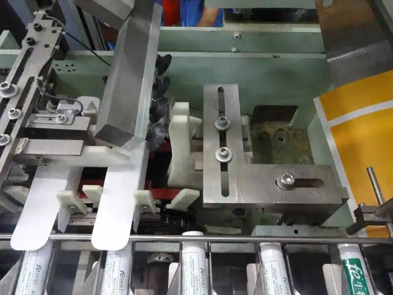  Automatic 100 PCS n95 face mask packing machine carton box