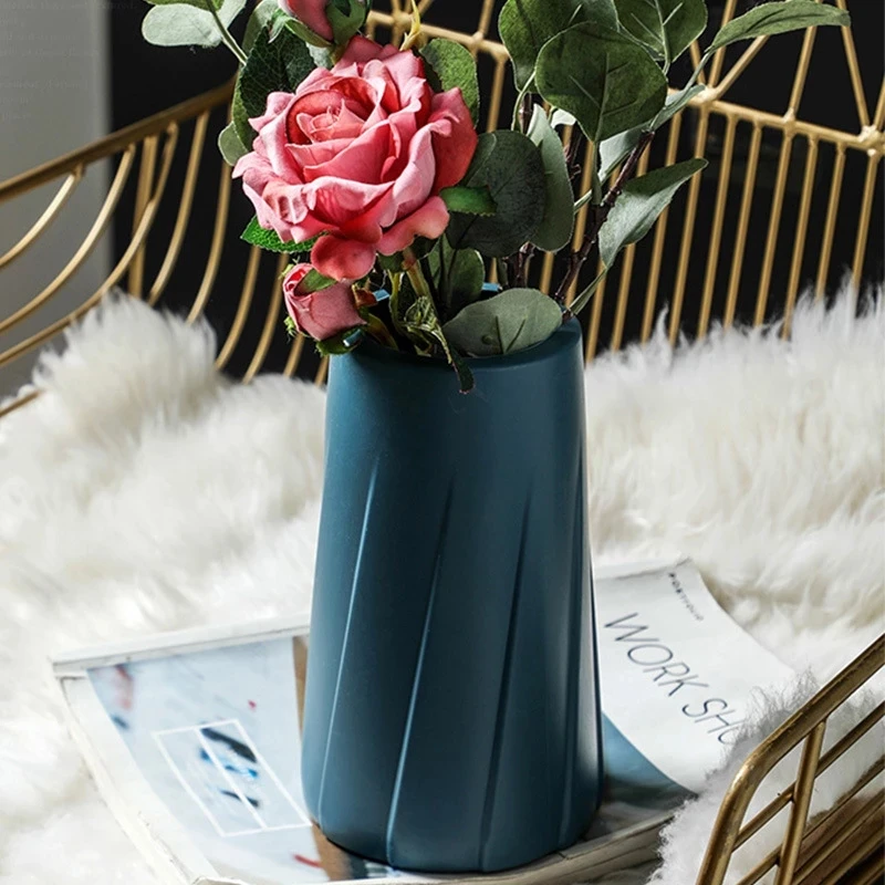 Modern Living Room Ornaments Origami Vases for Flower Arrangements Home Decoration Plastic Vase