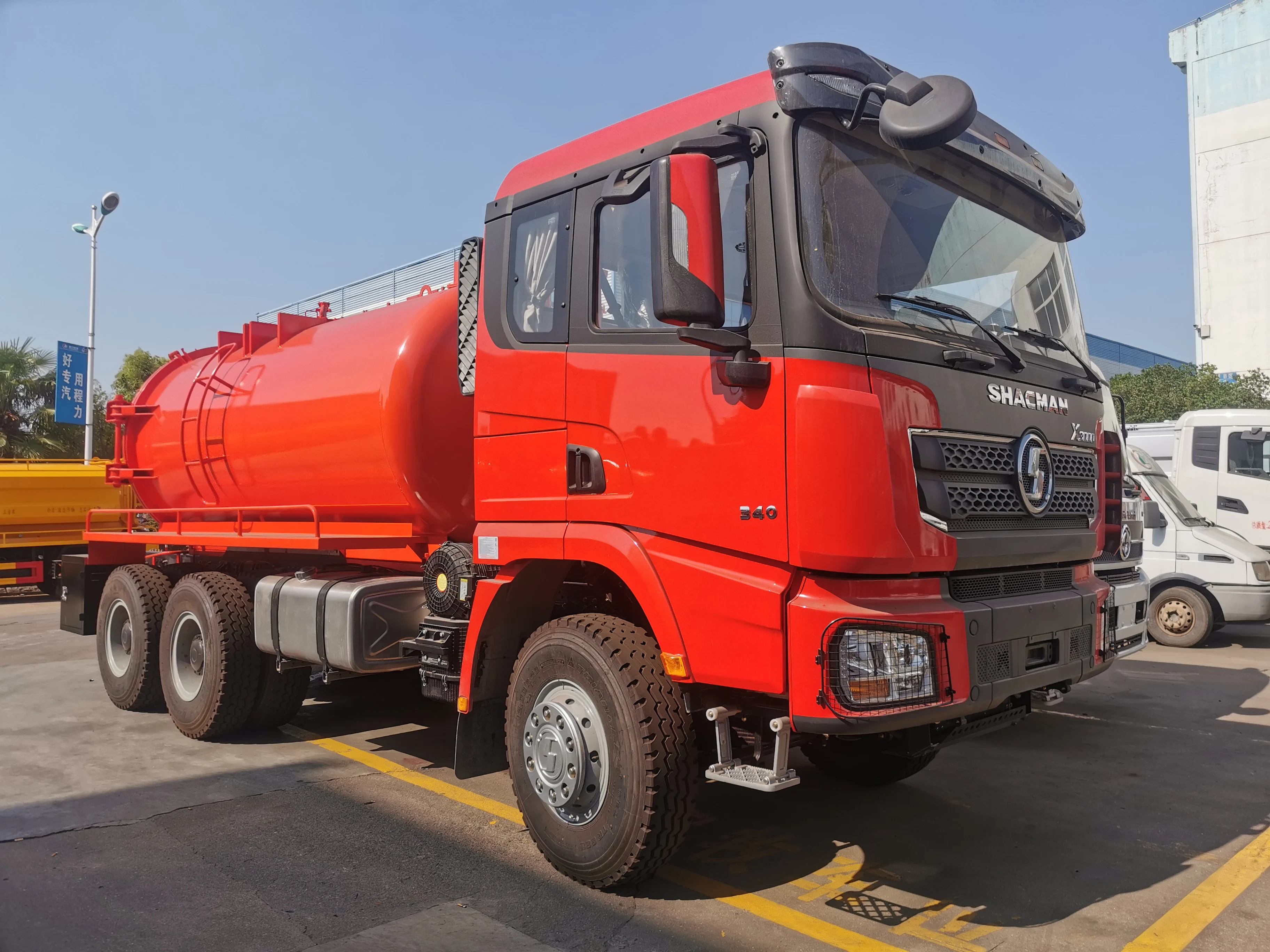SHACMAN X3000 sewage suction tanker truck 3 axes sewage suction truck for sale