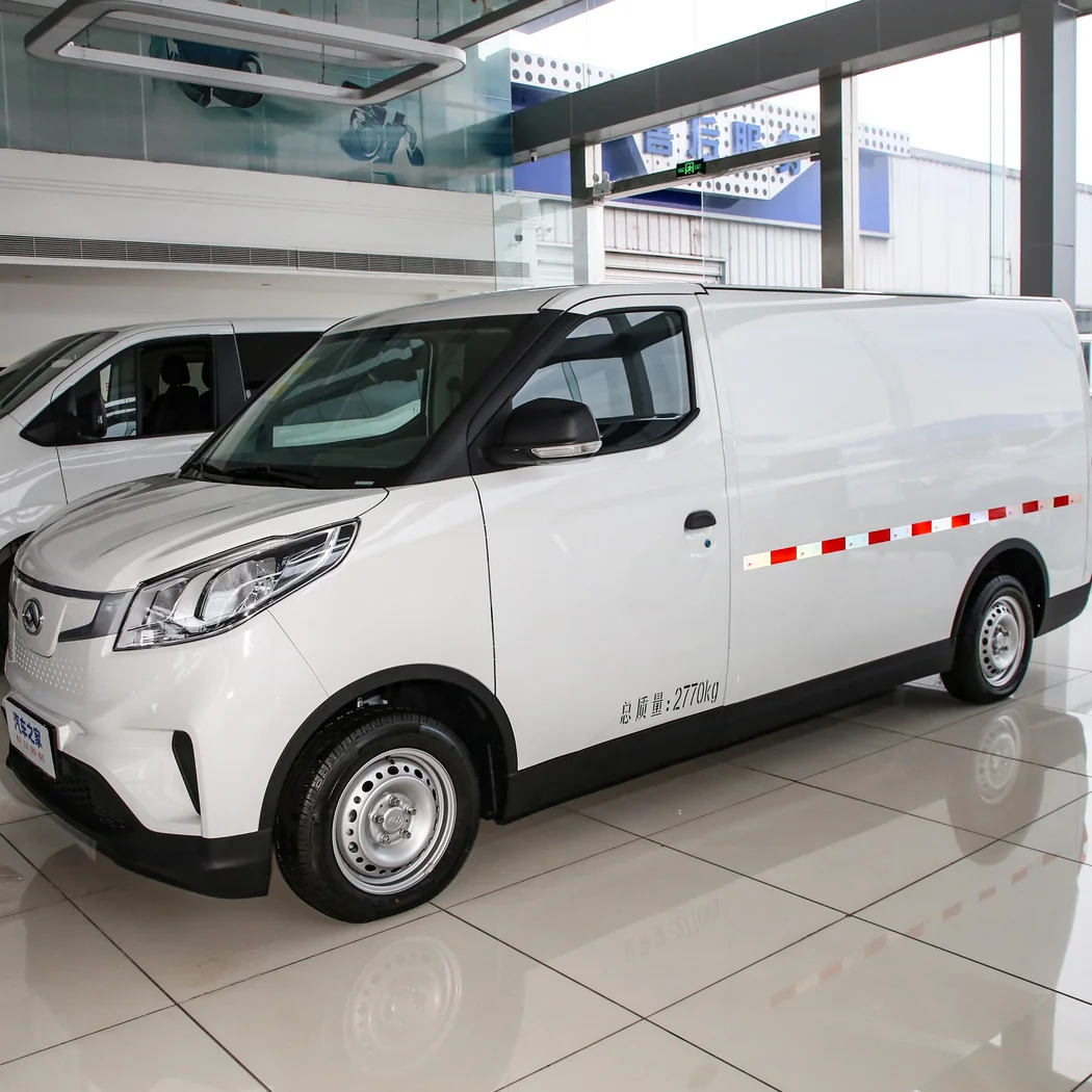 Hot selling MAXUS EV30 electric cargo van yuanhi ch-11 12 seater electric van electric van passenger