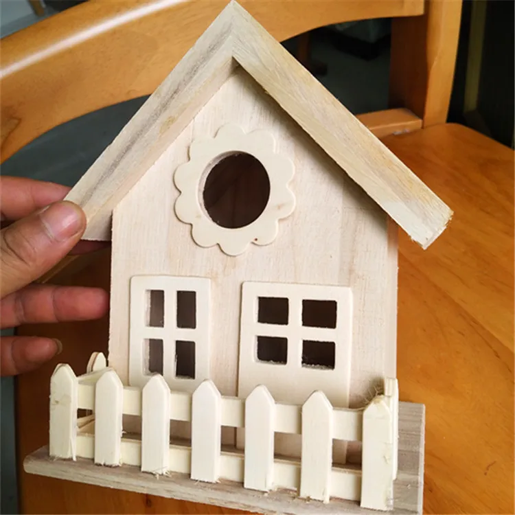 Wholesale Outdoor Wooden Bird Living Houses Hanging Birdhouse Breeding Cage