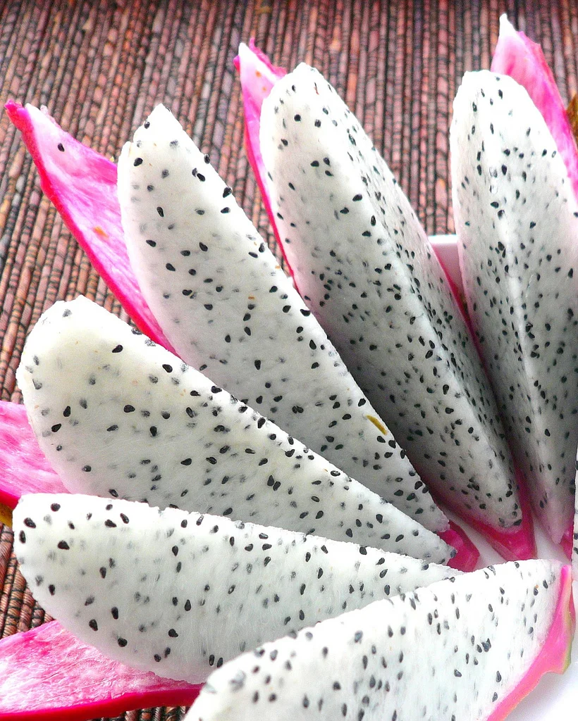 
Vietnam High Quality Fresh Dragon Fruit Best Price In Bulk White and Red Healthy Dragon Fruit In 2021 