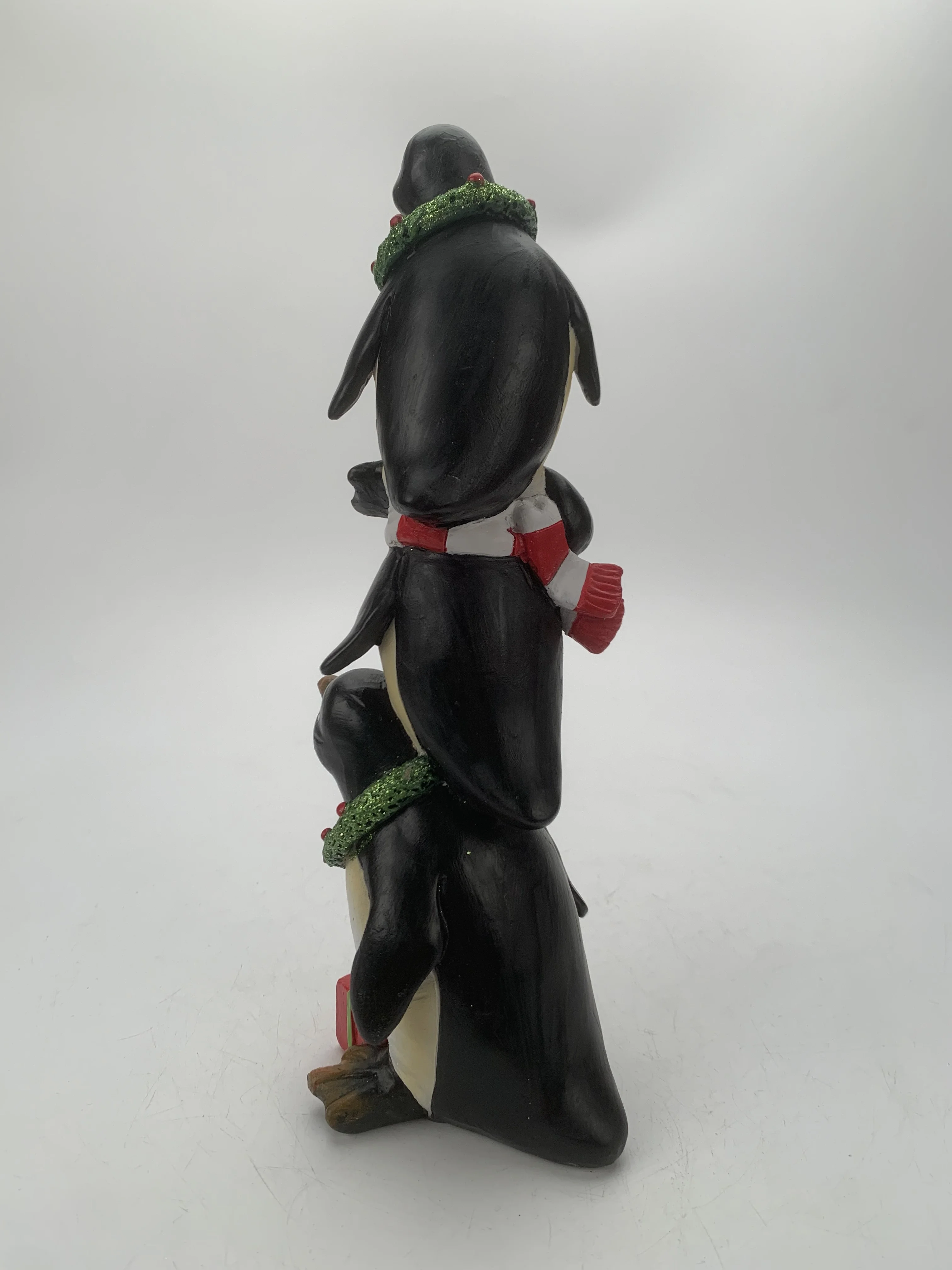 Hot Sale Christmas Three Penguins with Gifts Cute Ornaments Toys Mini Resin Crafts